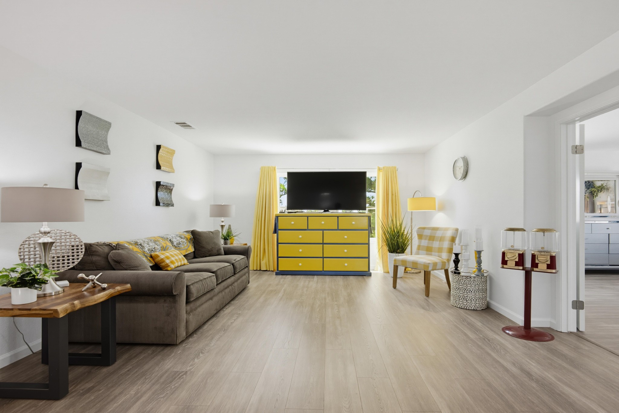 Virtual tour photo 36 of 74 for 9237 Meadow Ln