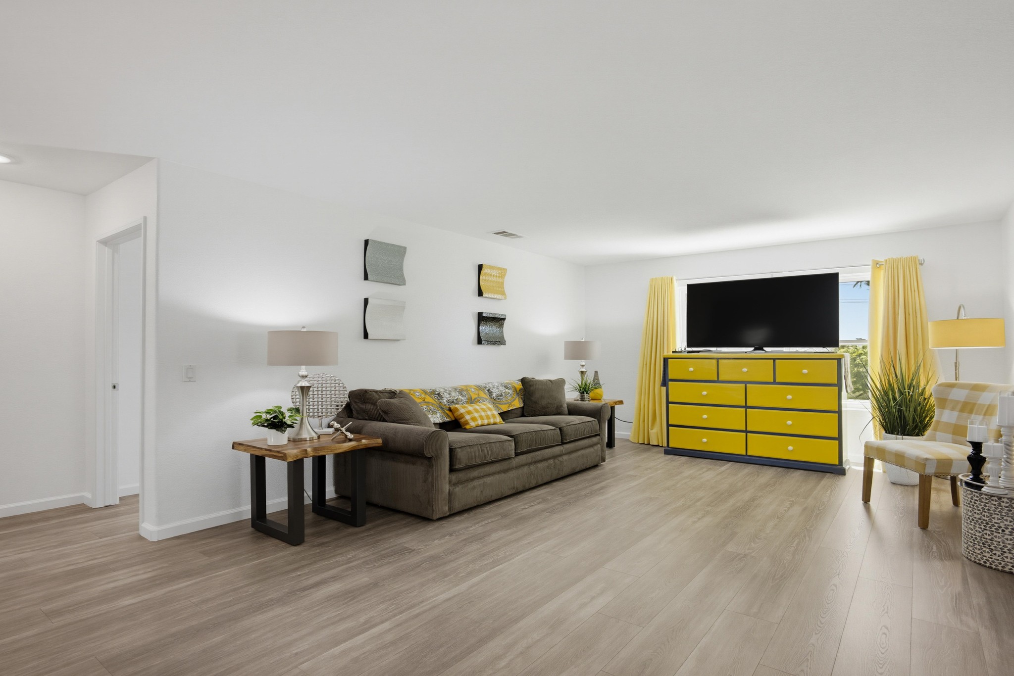 Virtual tour photo 37 of 74 for 9237 Meadow Ln