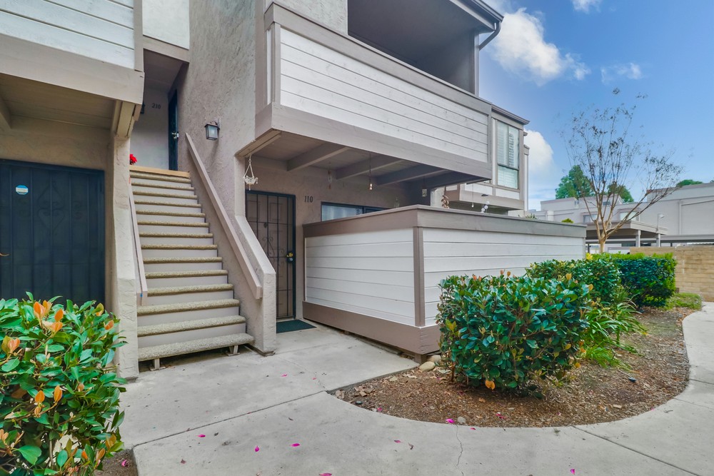 Virtual tour photo 4 of 31 for 9249 Village Glen Dr UNIT 210