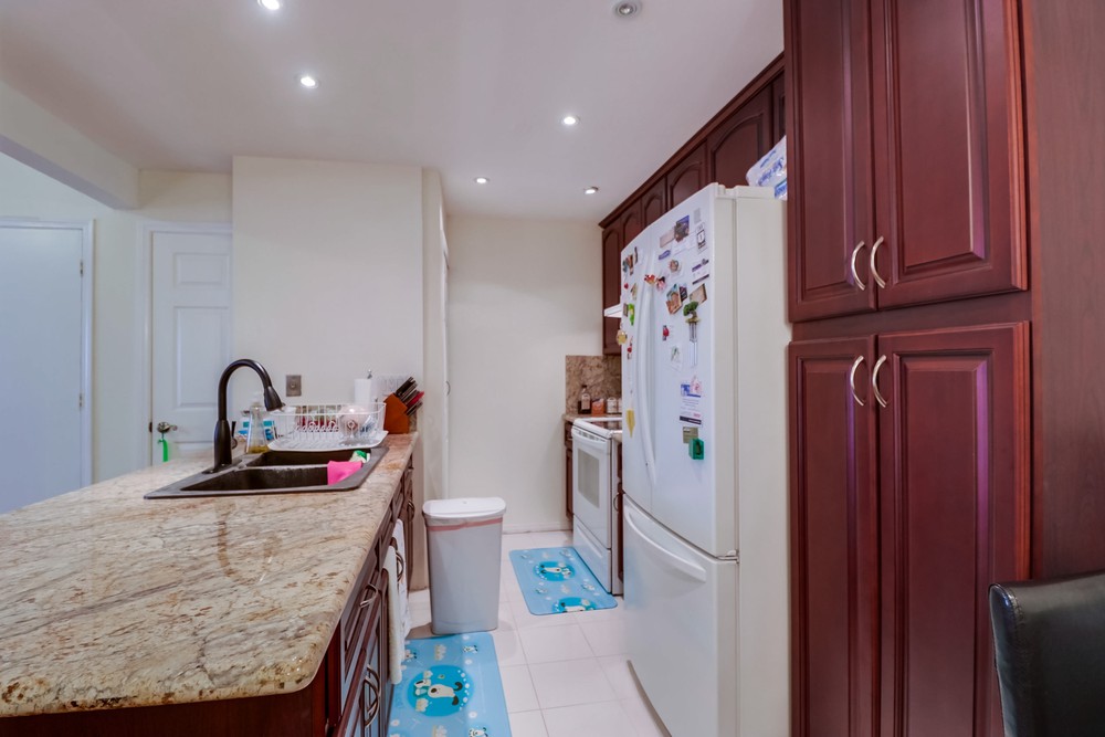 Virtual tour photo 12 of 31 for 9249 Village Glen Dr UNIT 210