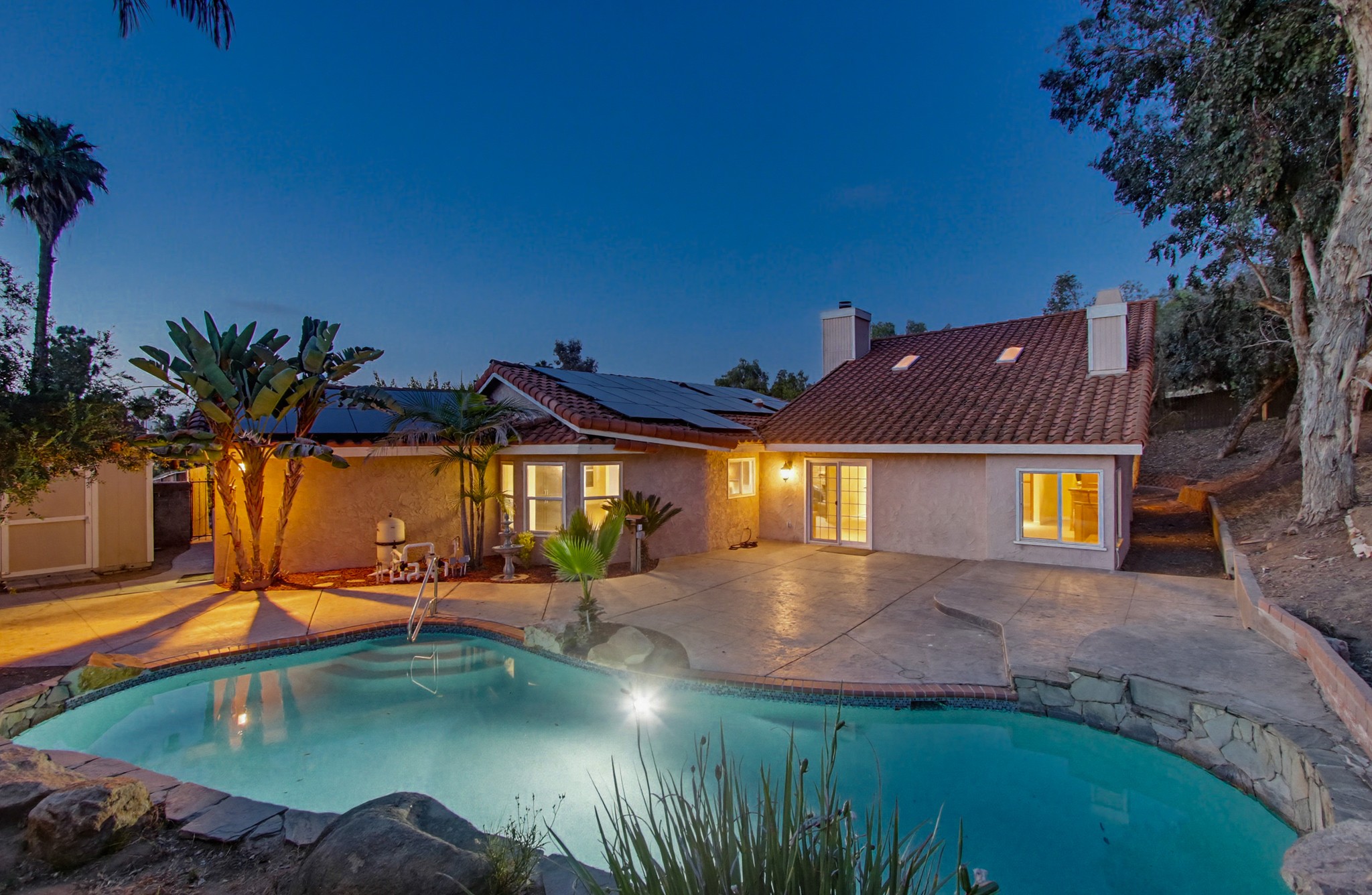 Virtual tour photo 17 of 94 for 925 E Chase Ave