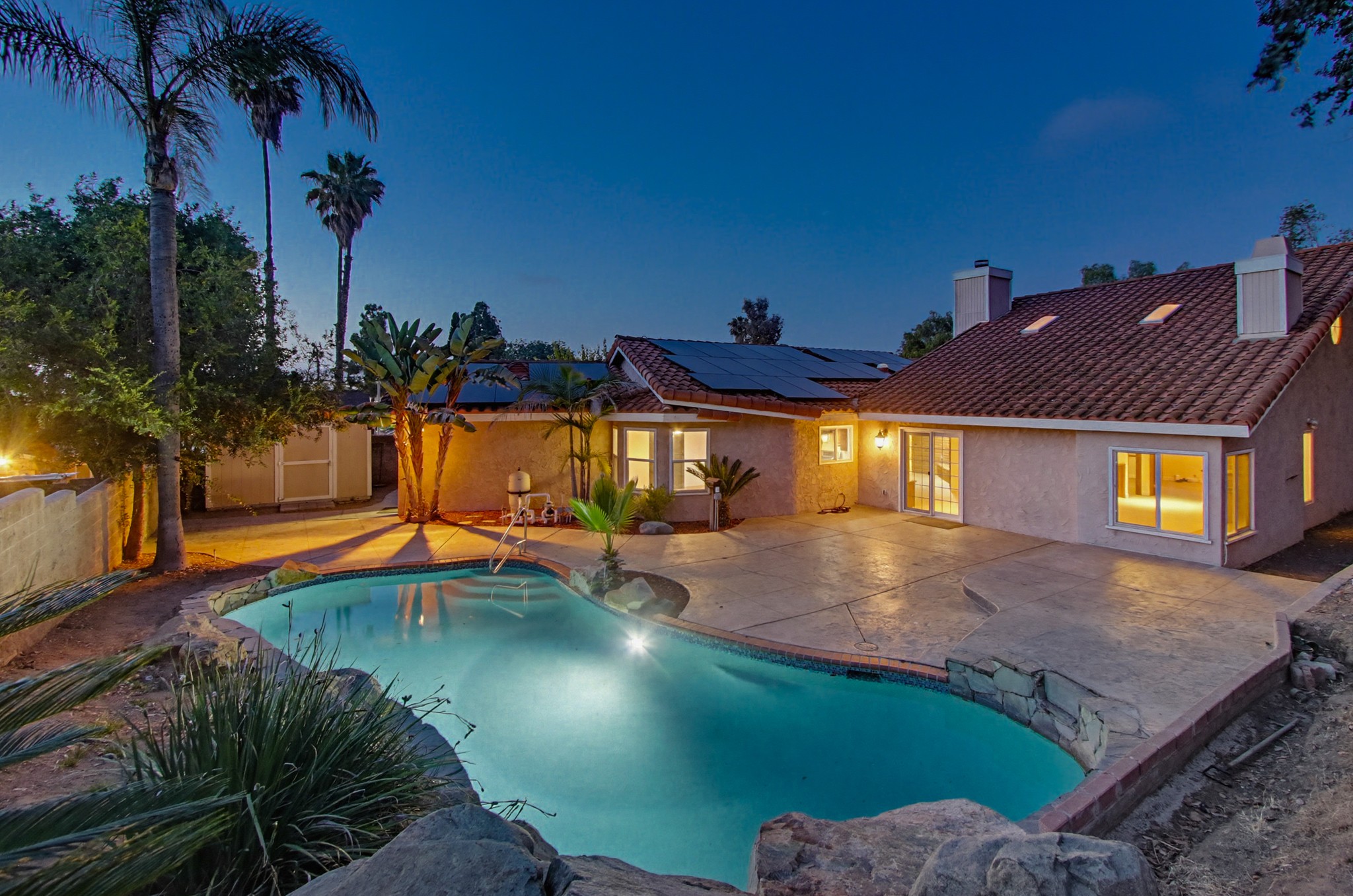Virtual tour photo 18 of 94 for 925 E Chase Ave