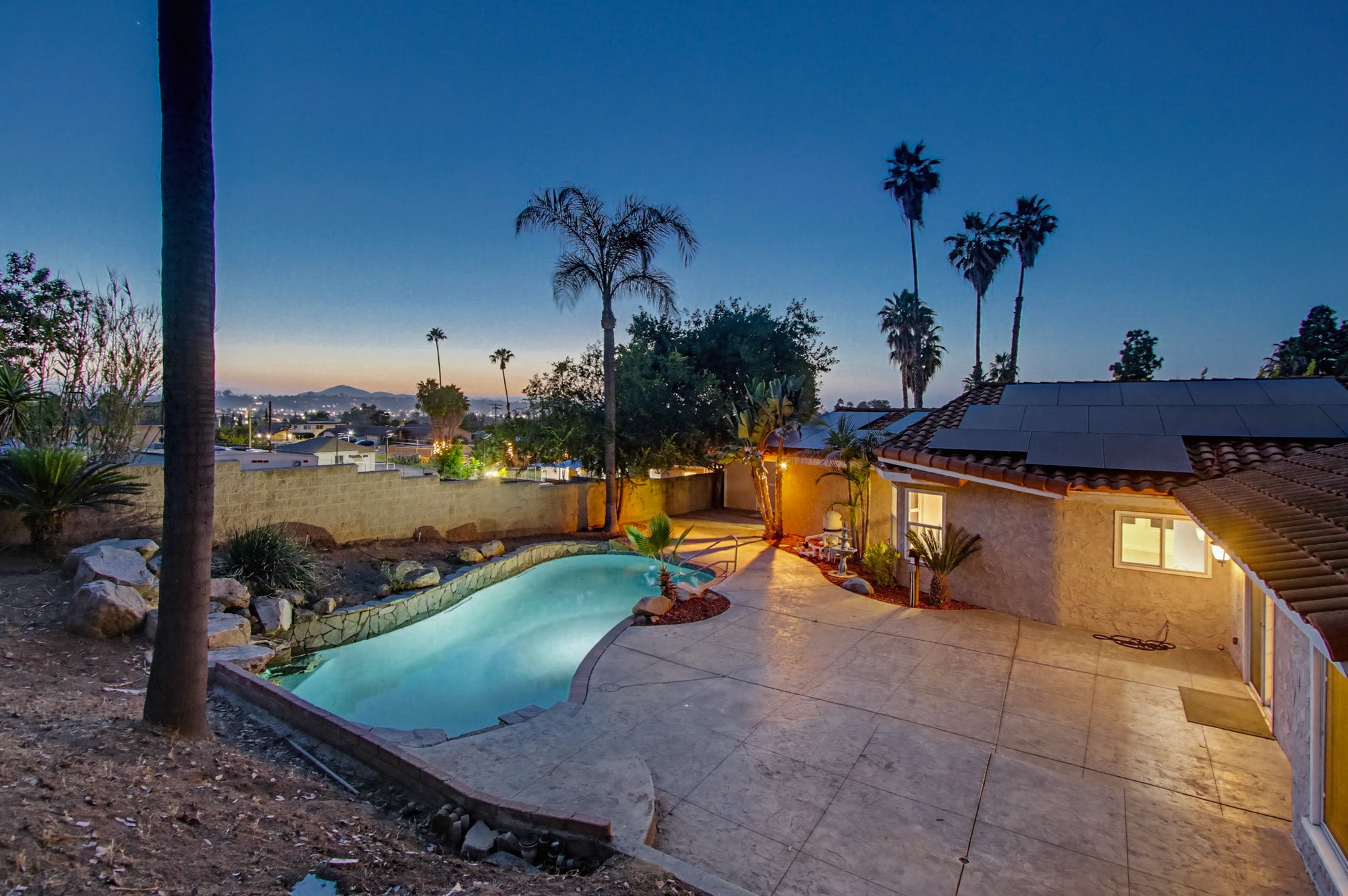 Virtual tour photo 19 of 94 for 925 E Chase Ave
