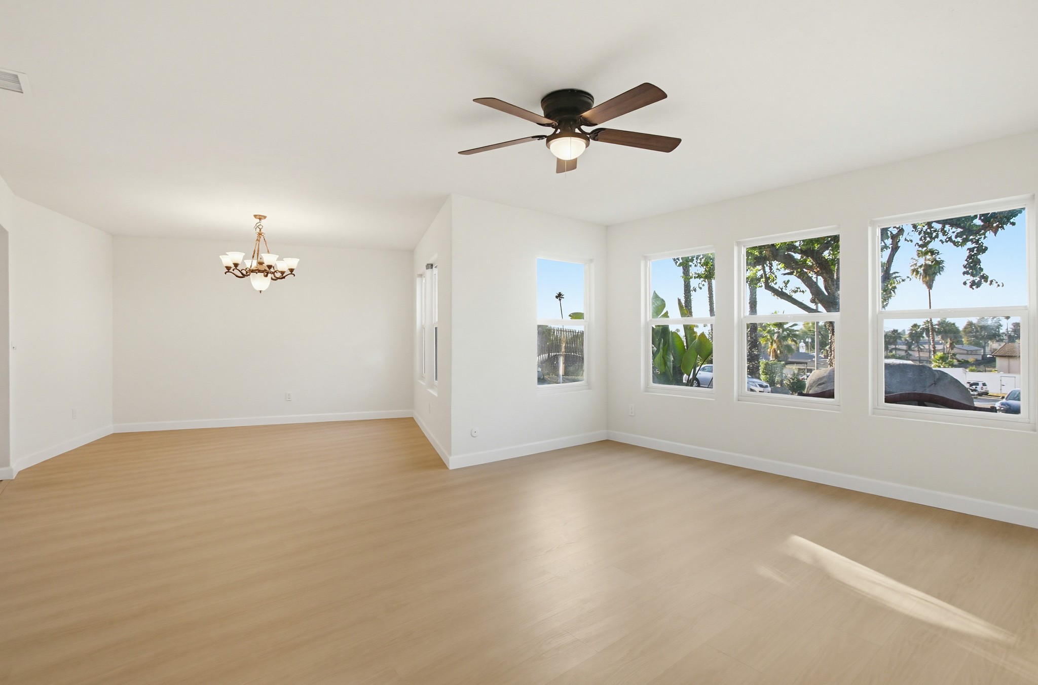 Virtual tour photo 21 of 94 for 925 E Chase Ave