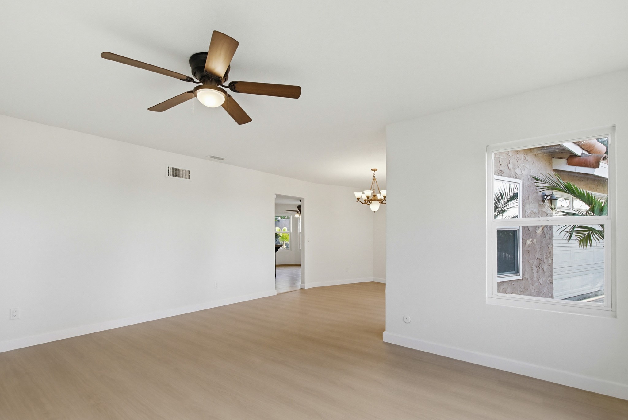 Virtual tour photo 22 of 94 for 925 E Chase Ave