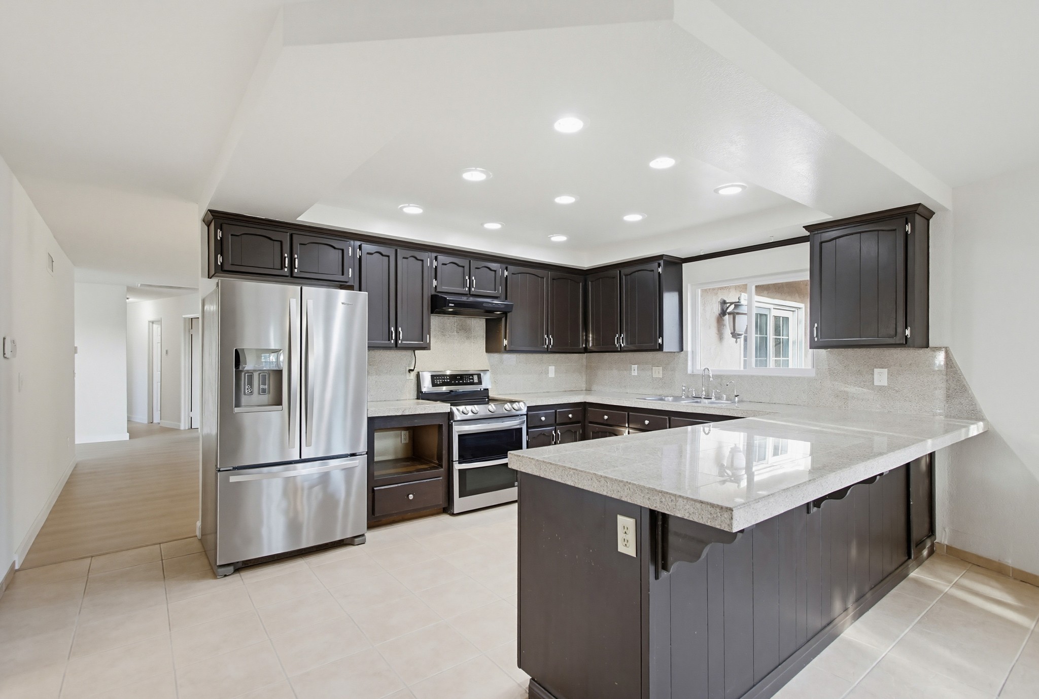 Virtual tour photo 26 of 94 for 925 E Chase Ave