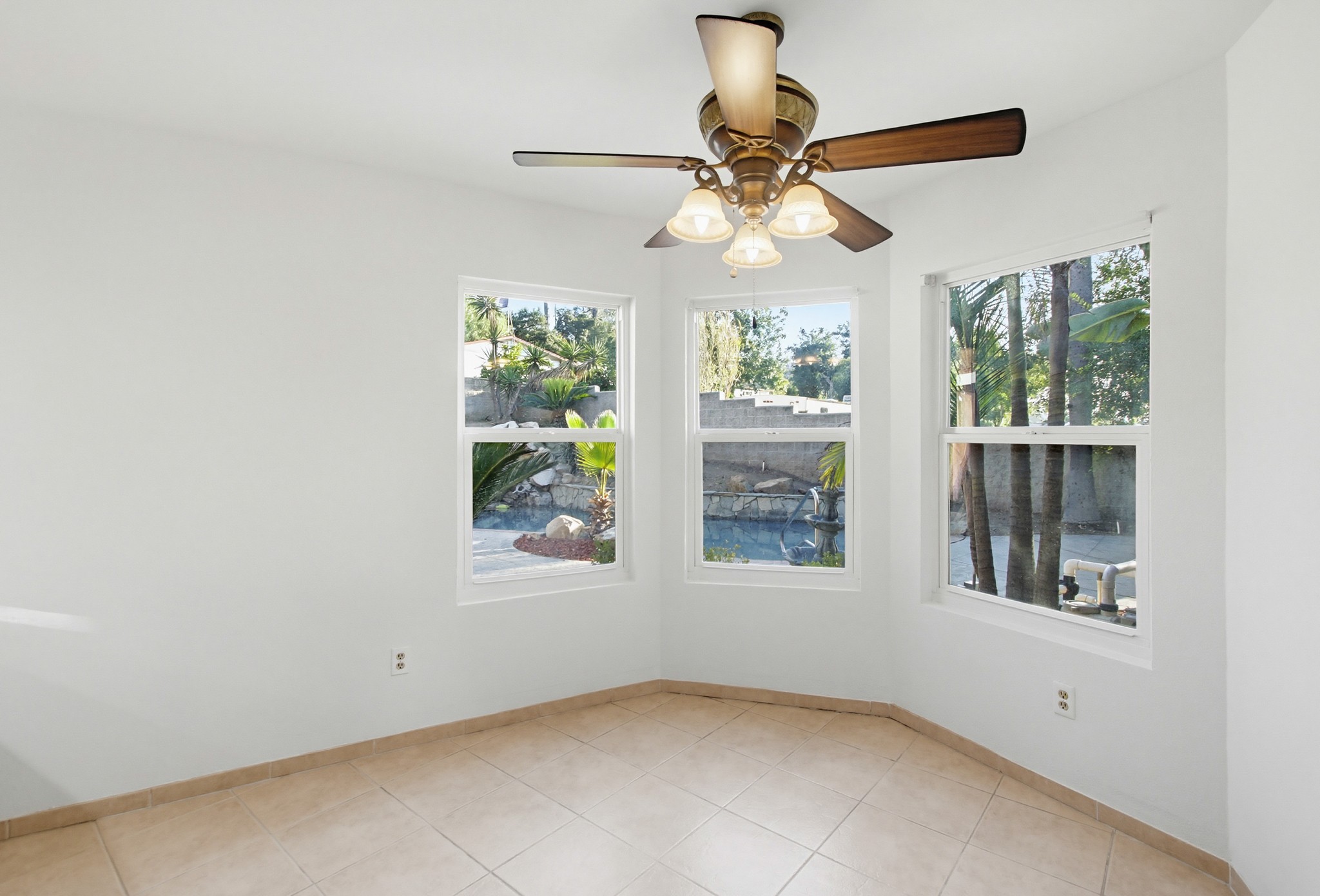 Virtual tour photo 30 of 94 for 925 E Chase Ave