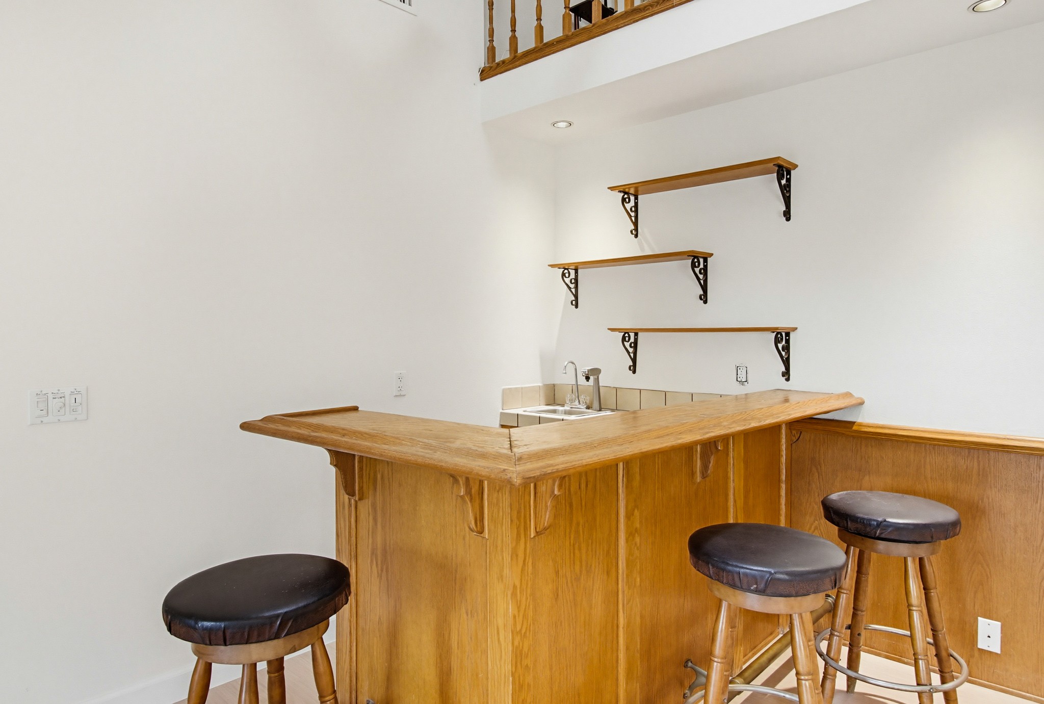 Virtual tour photo 38 of 94 for 925 E Chase Ave