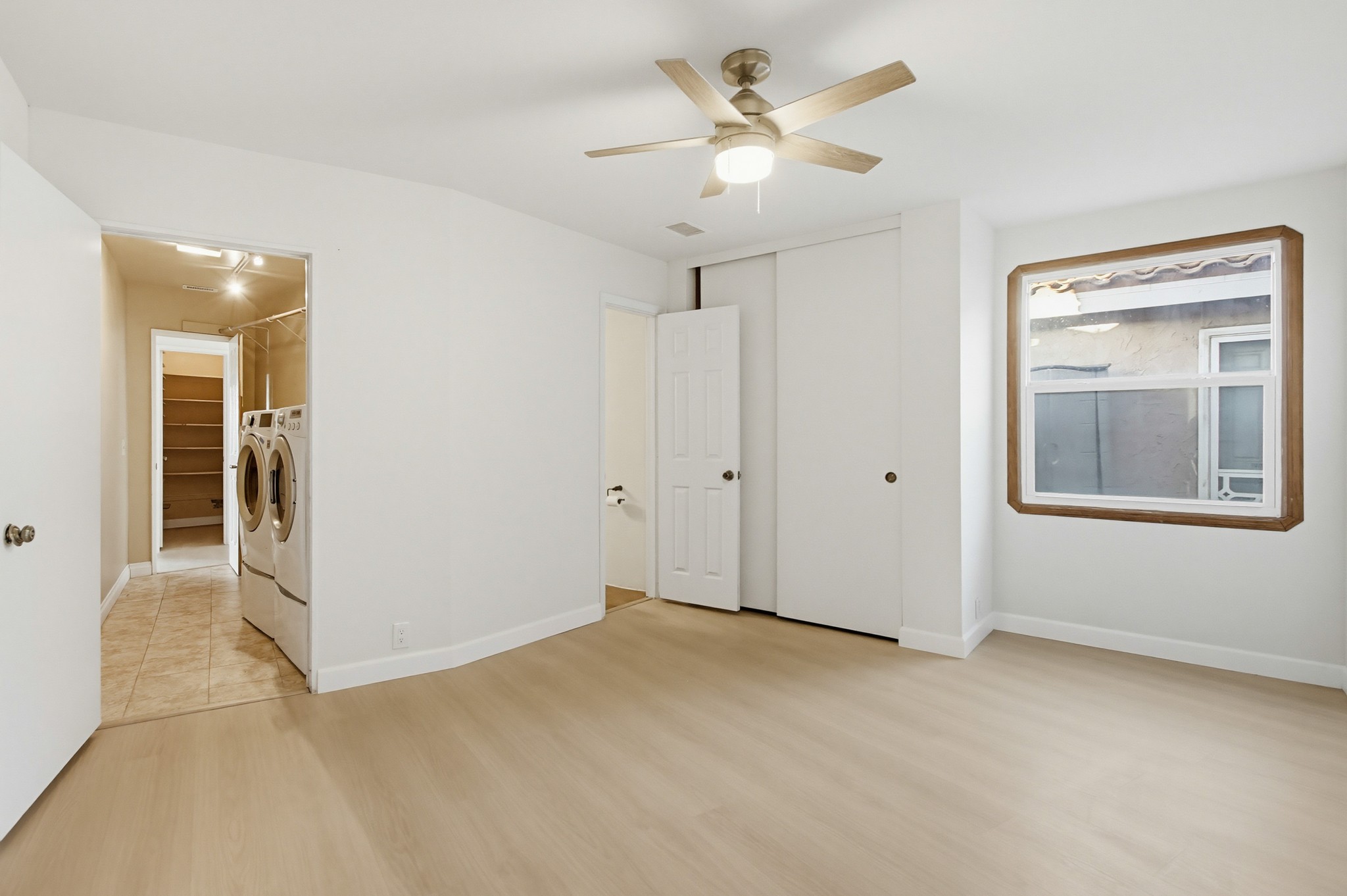 Virtual tour photo 42 of 94 for 925 E Chase Ave