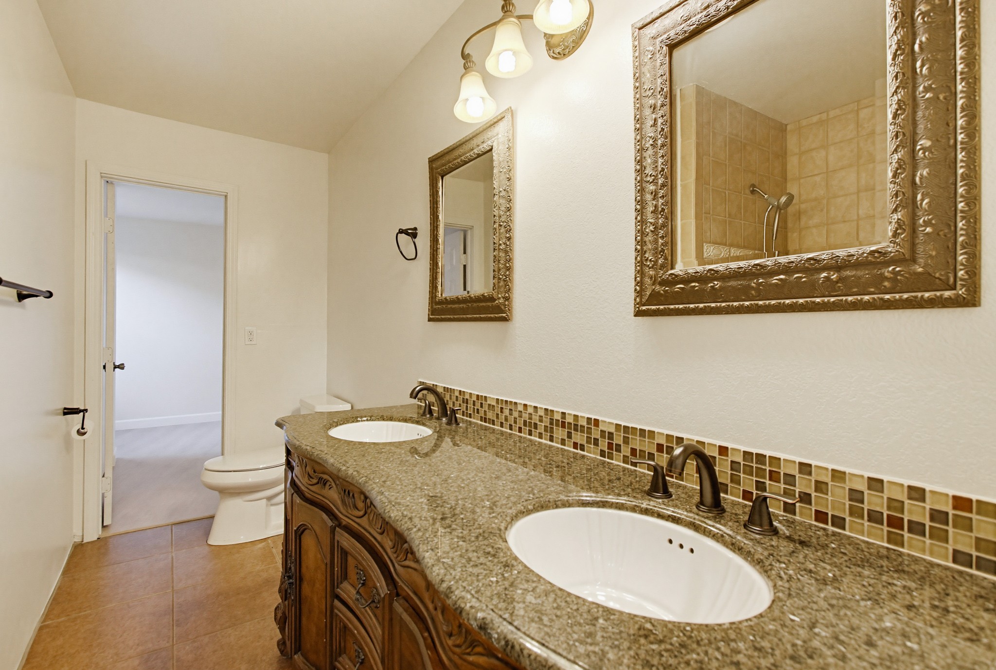 Virtual tour photo 48 of 94 for 925 E Chase Ave
