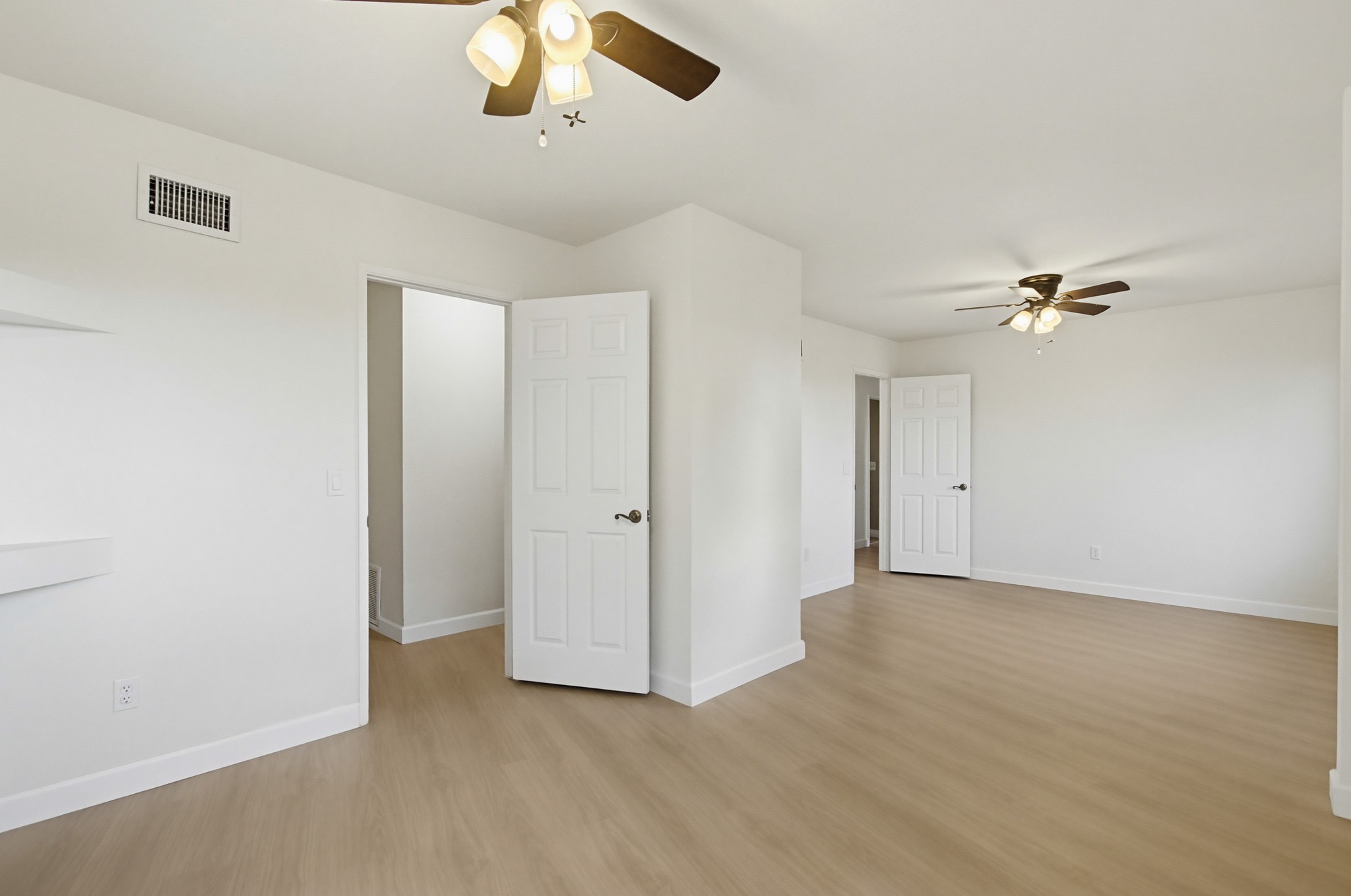 Virtual tour photo 54 of 94 for 925 E Chase Ave