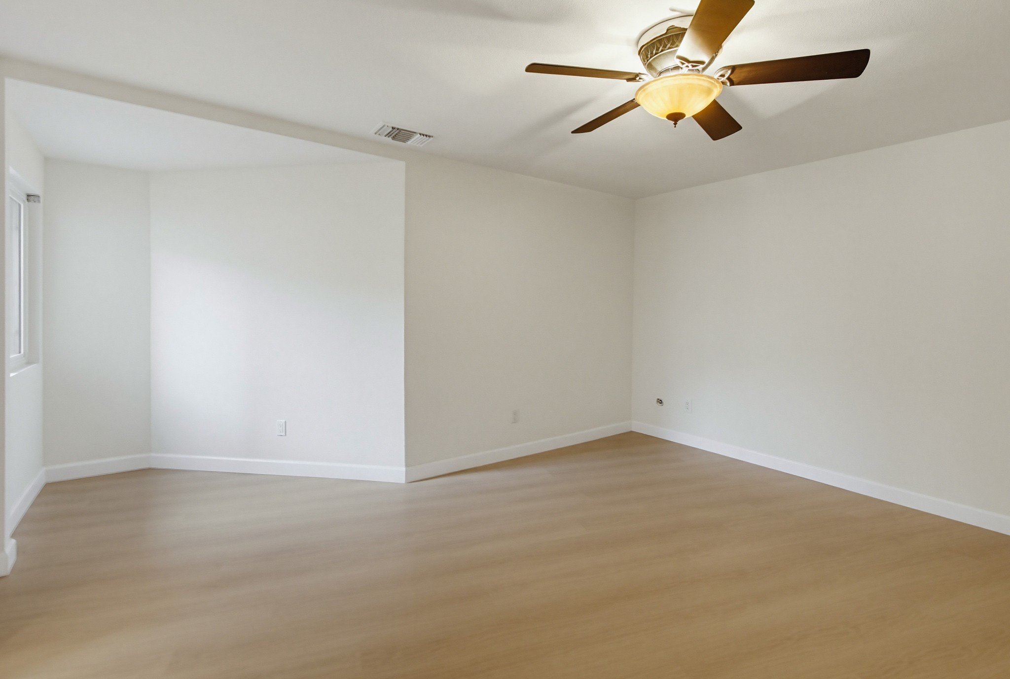Virtual tour photo 57 of 94 for 925 E Chase Ave