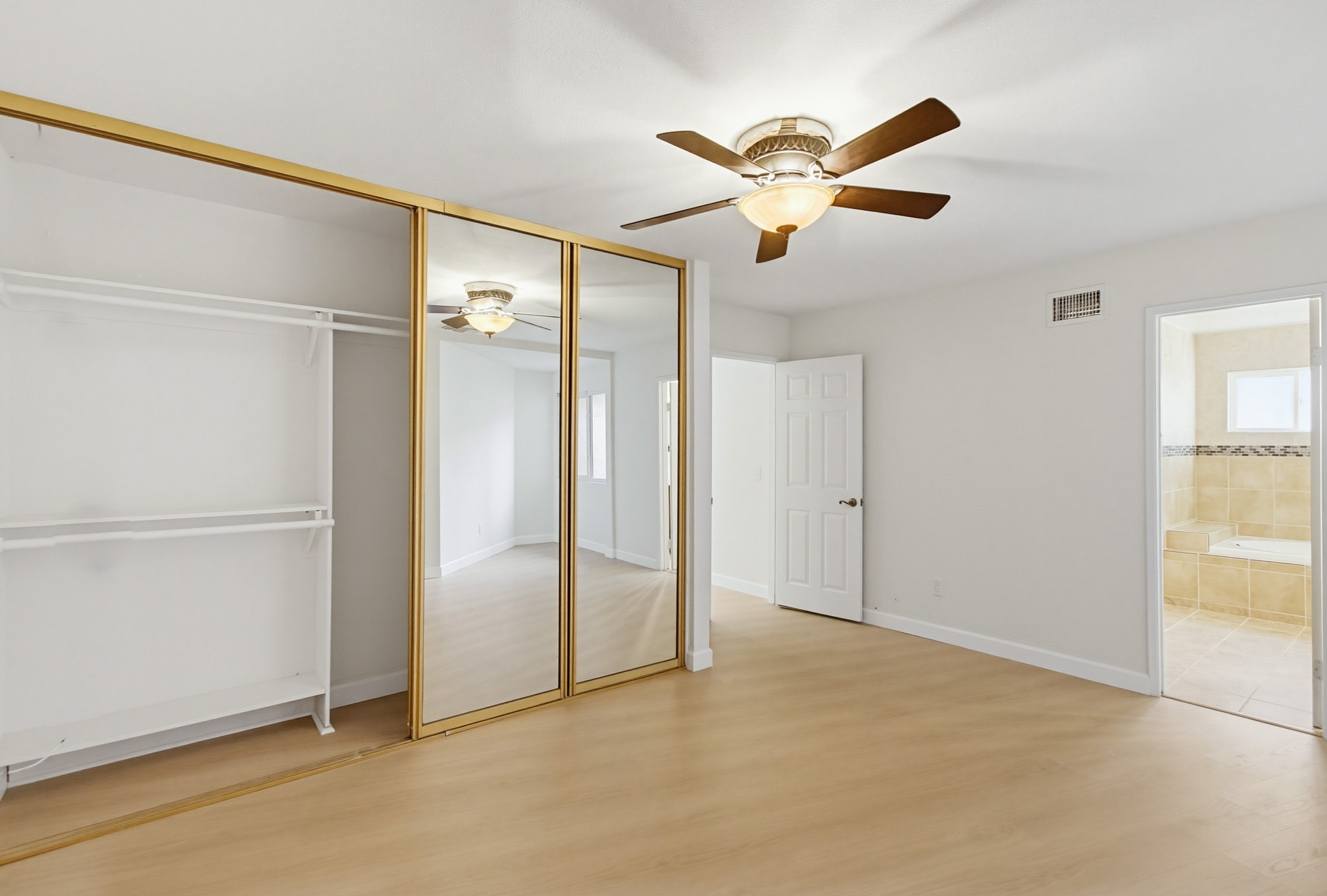 Virtual tour photo 60 of 94 for 925 E Chase Ave