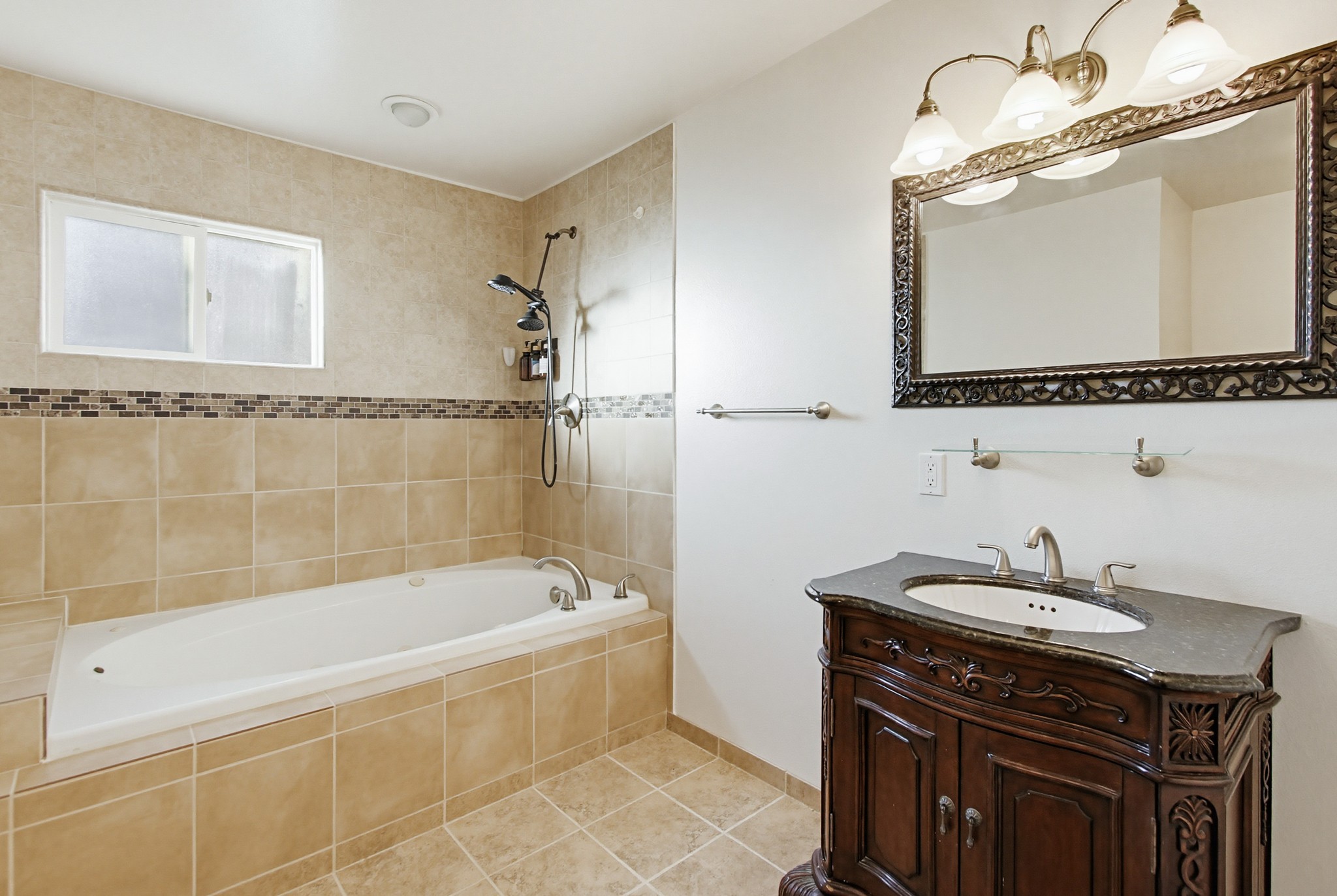 Virtual tour photo 61 of 94 for 925 E Chase Ave