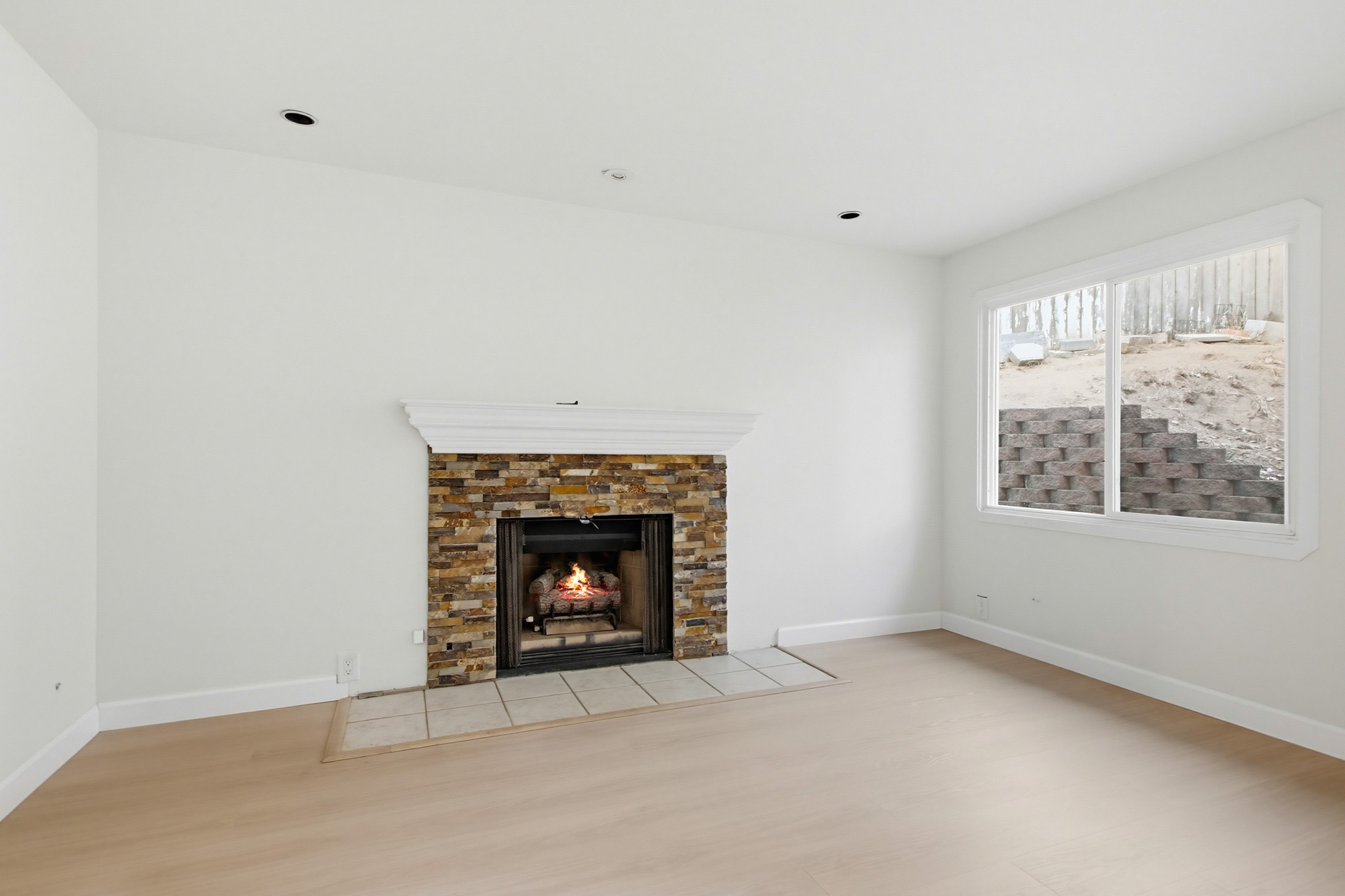 Virtual tour photo 64 of 94 for 925 E Chase Ave