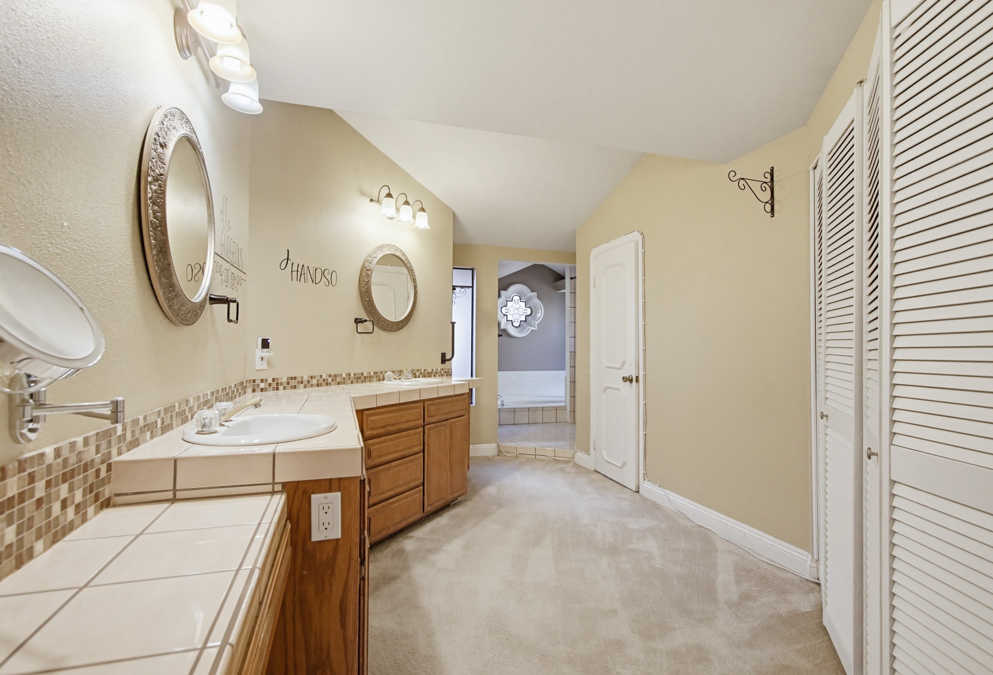 Virtual tour photo 67 of 94 for 925 E Chase Ave