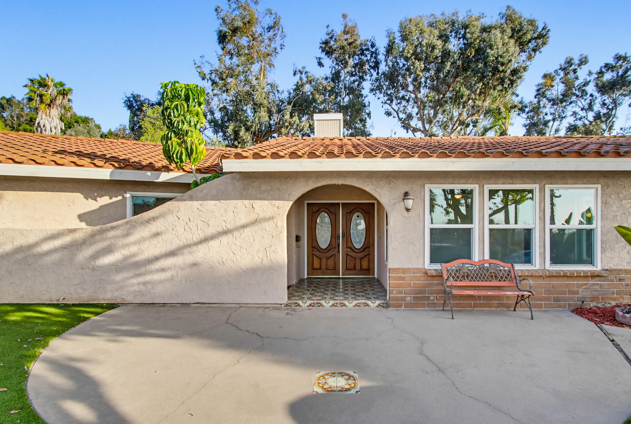 Virtual tour photo 81 of 94 for 925 E Chase Ave