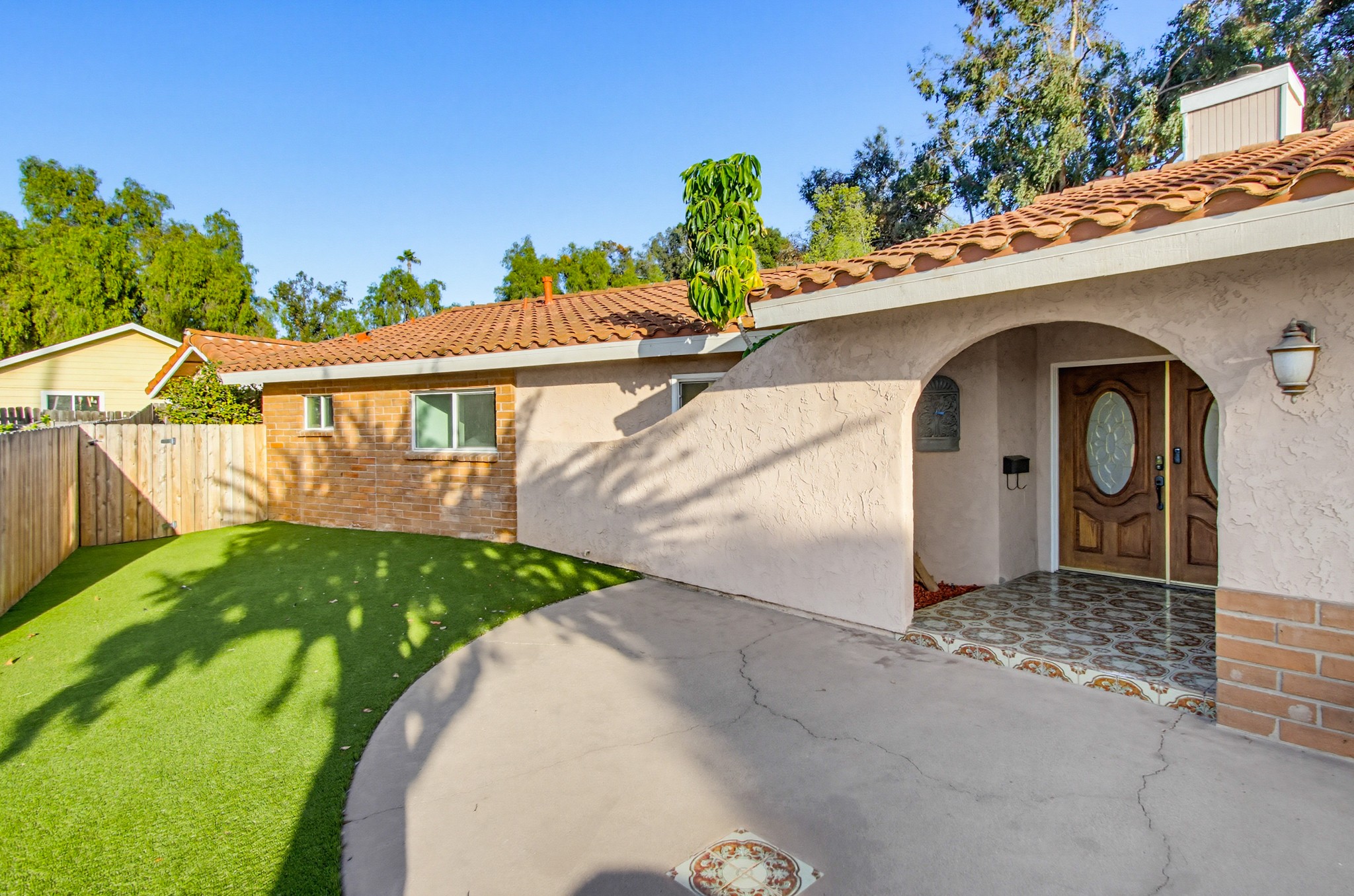 Virtual tour photo 82 of 94 for 925 E Chase Ave