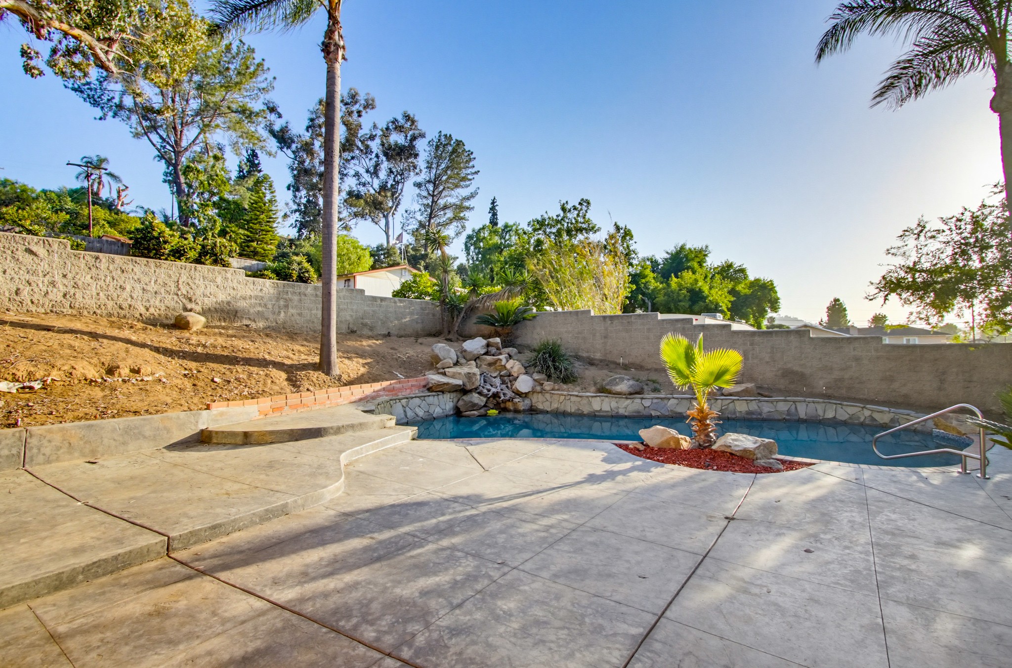 Virtual tour photo 84 of 94 for 925 E Chase Ave