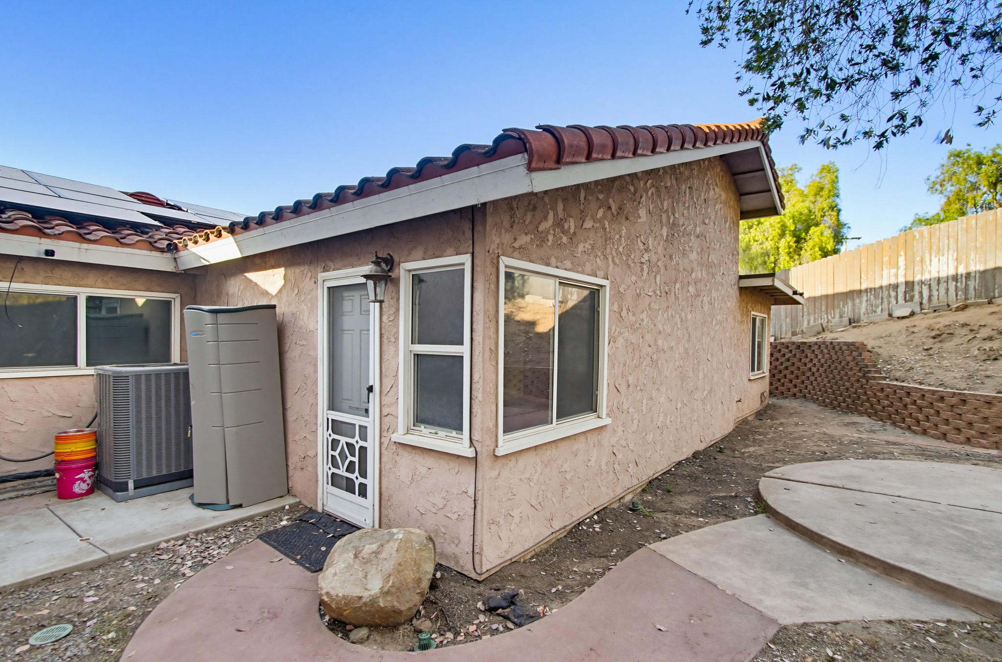 Virtual tour photo 89 of 94 for 925 E Chase Ave