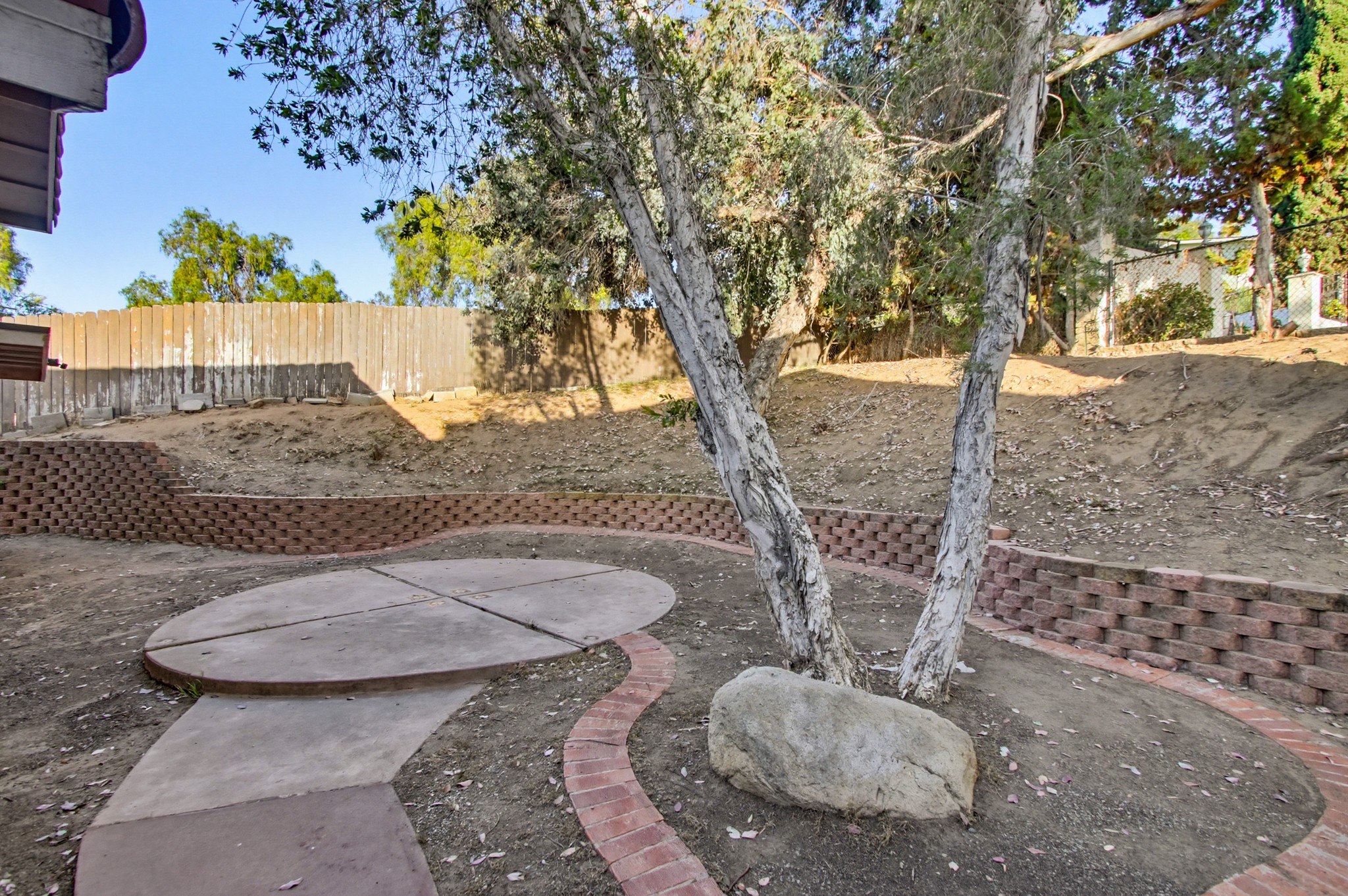 Virtual tour photo 91 of 94 for 925 E Chase Ave