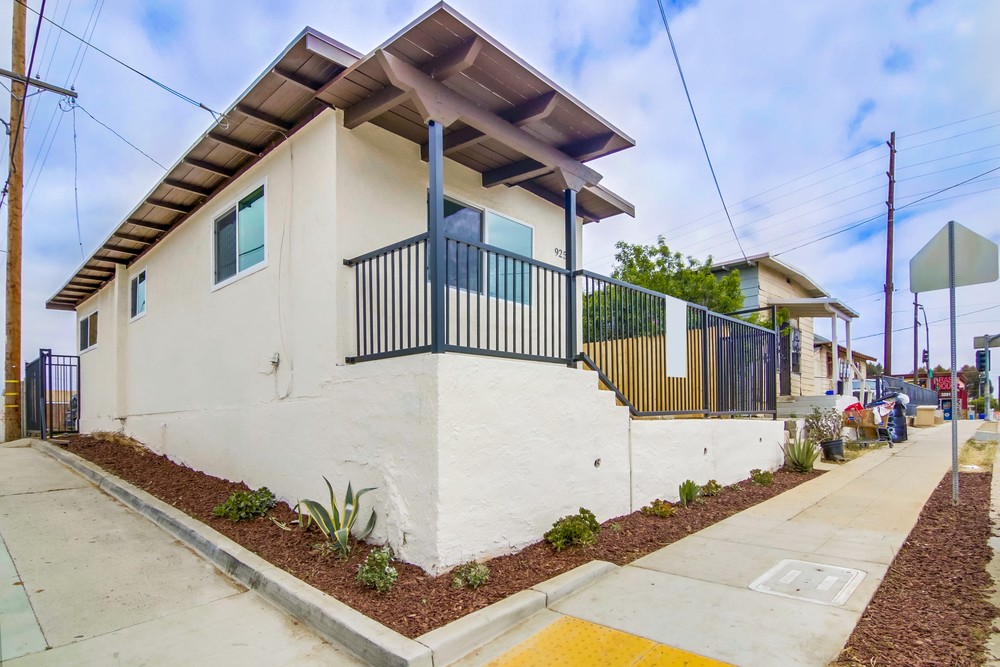 Virtual tour photo 3 of 32 for 925 S 32nd St