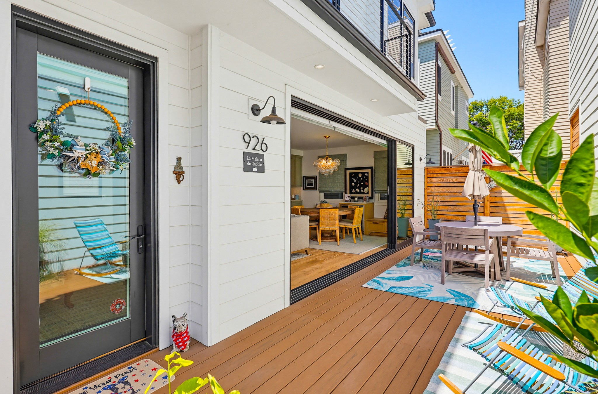 Virtual tour photo 9 of 122 for 926 D Ave