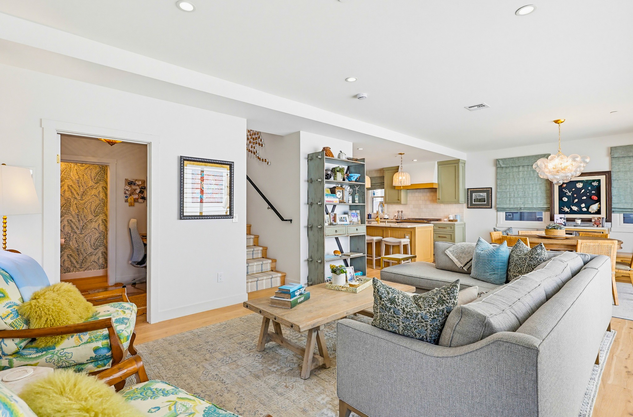 Virtual tour photo 15 of 122 for 926 D Ave