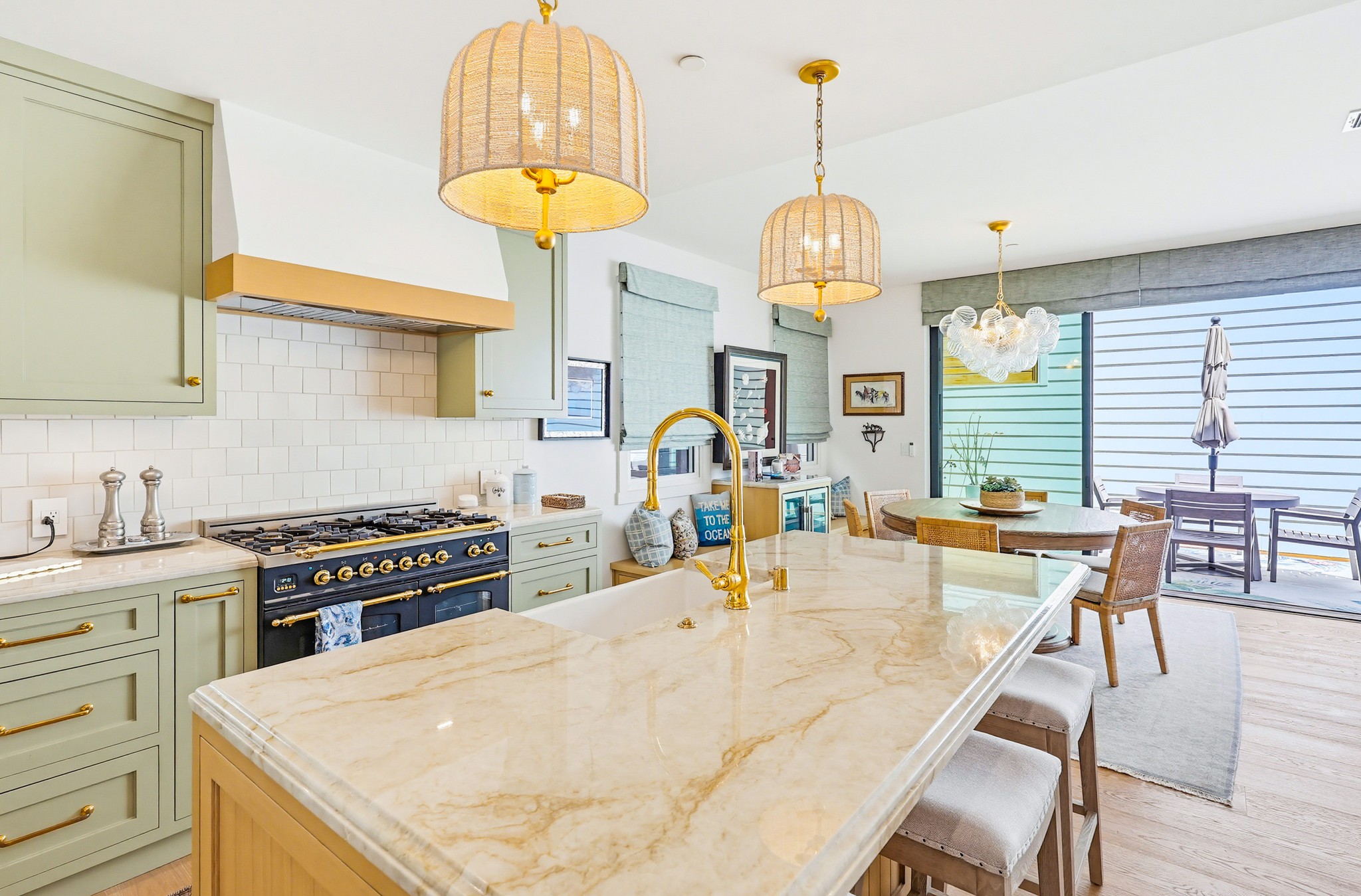 Virtual tour photo 37 of 122 for 926 D Ave
