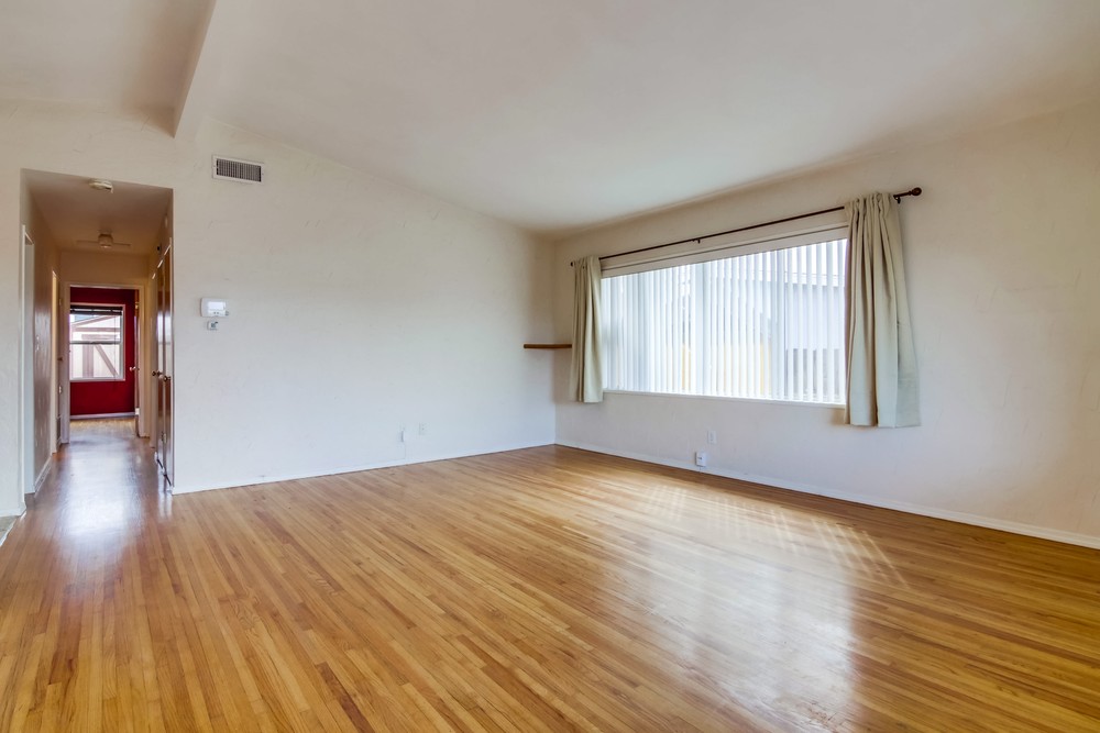 Virtual tour photo 9 of 48 for 927 15th St