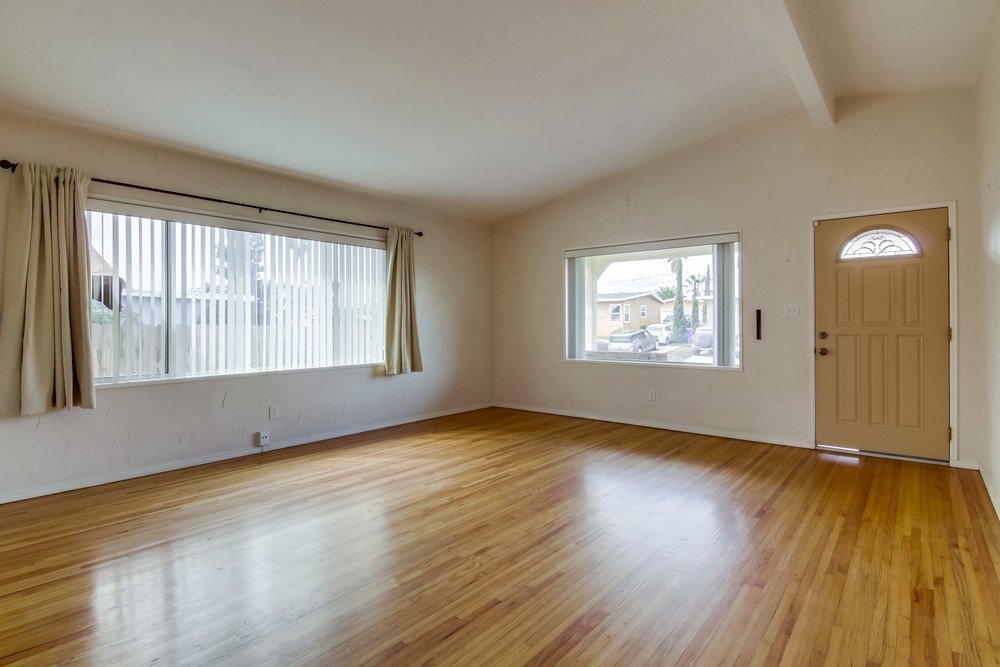 Virtual tour photo 14 of 48 for 927 15th St