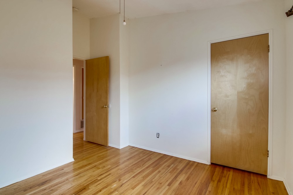 Virtual tour photo 26 of 48 for 927 15th St