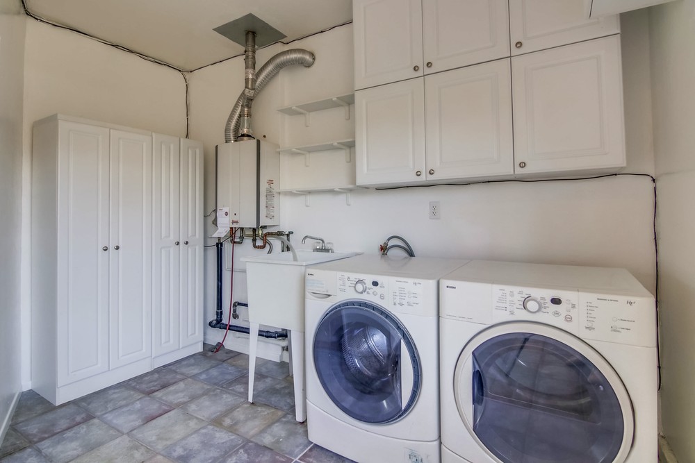 Virtual tour photo 38 of 48 for 927 15th St
