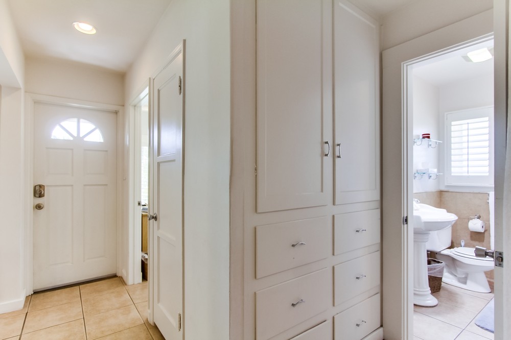 Virtual tour photo 17 of 34 for 927 Oliver Avenue