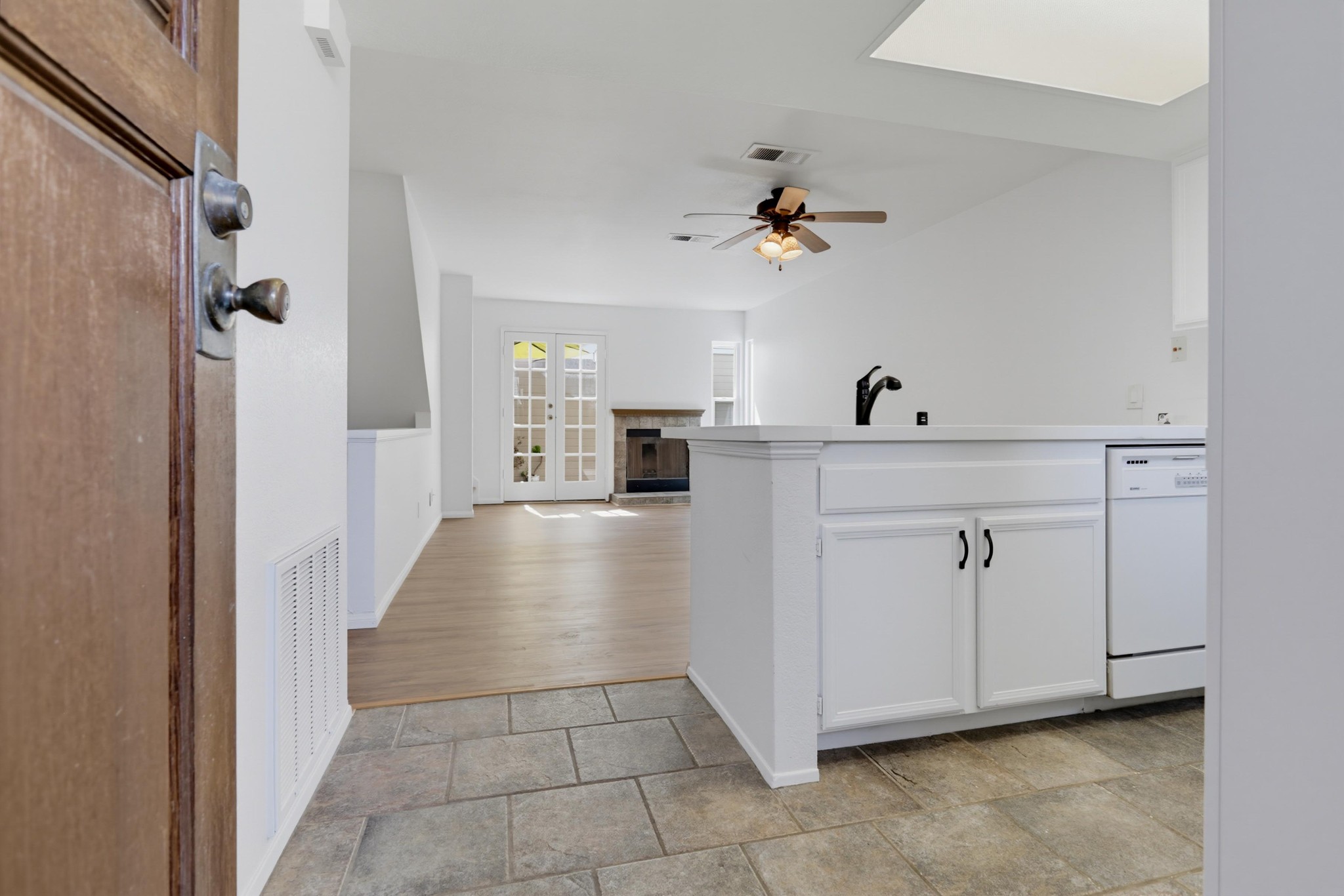 Virtual tour photo 5 of 42 for 9270 Towne Centre Dr