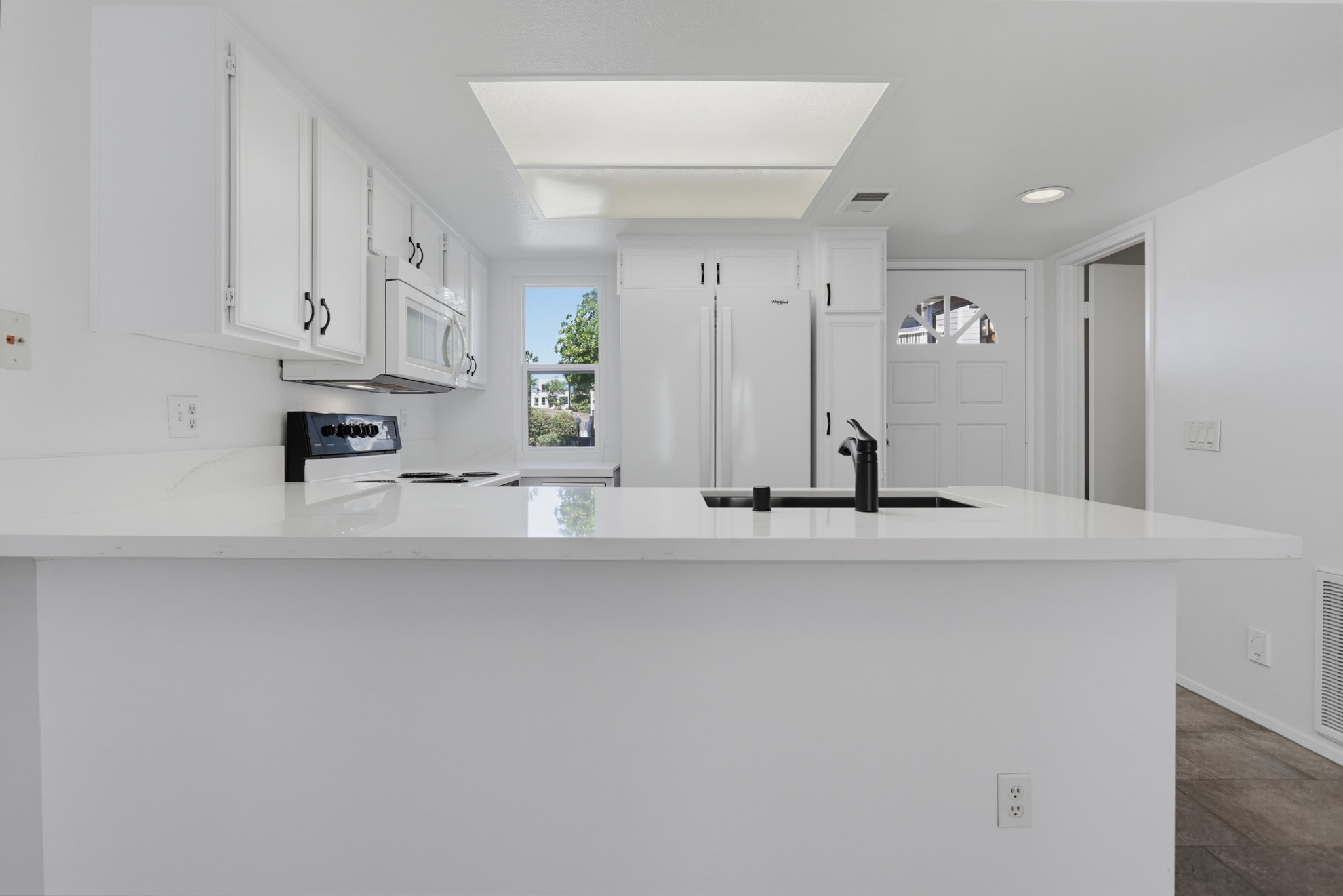 Virtual tour photo 9 of 42 for 9270 Towne Centre Dr