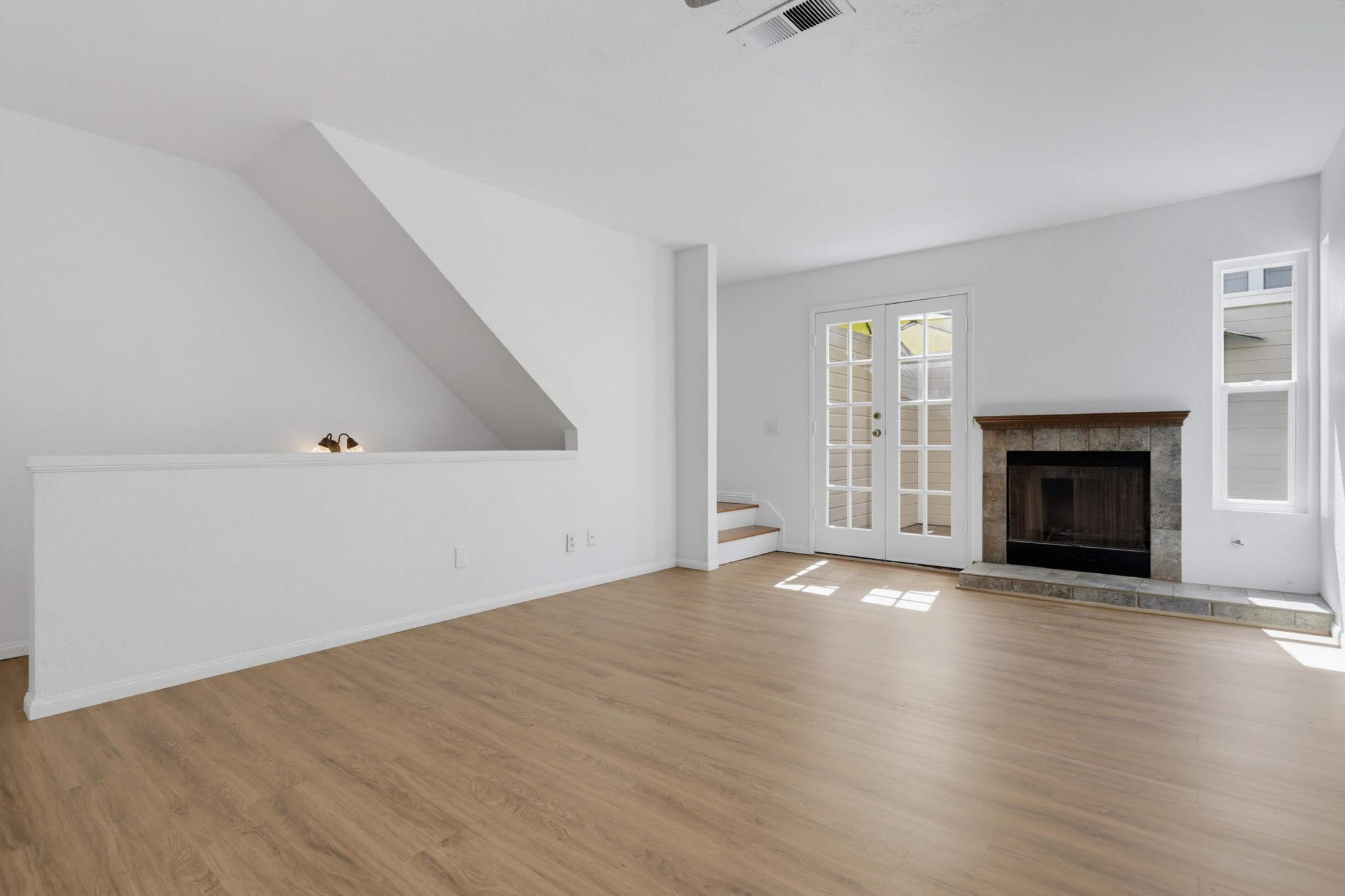 Virtual tour photo 13 of 42 for 9270 Towne Centre Dr