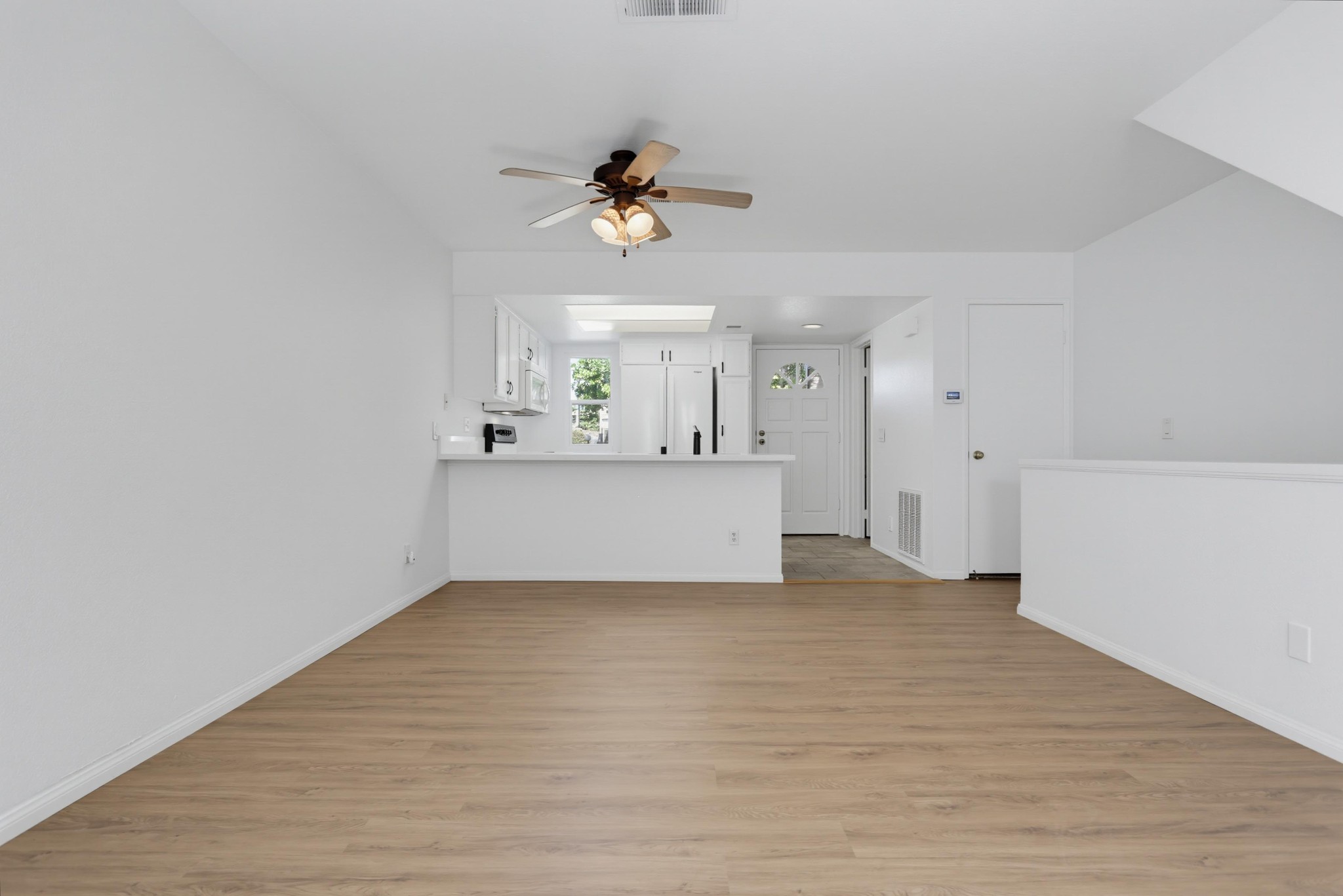 Virtual tour photo 14 of 42 for 9270 Towne Centre Dr
