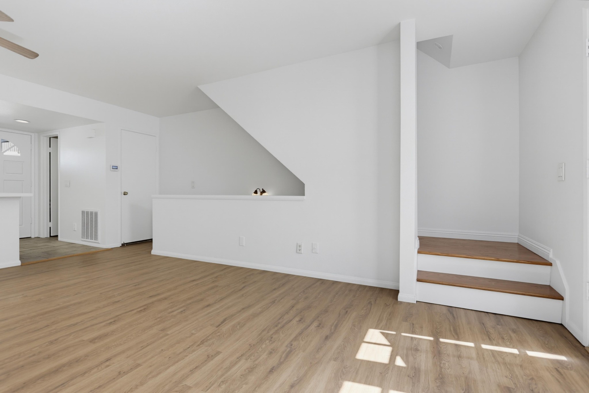Virtual tour photo 15 of 42 for 9270 Towne Centre Dr