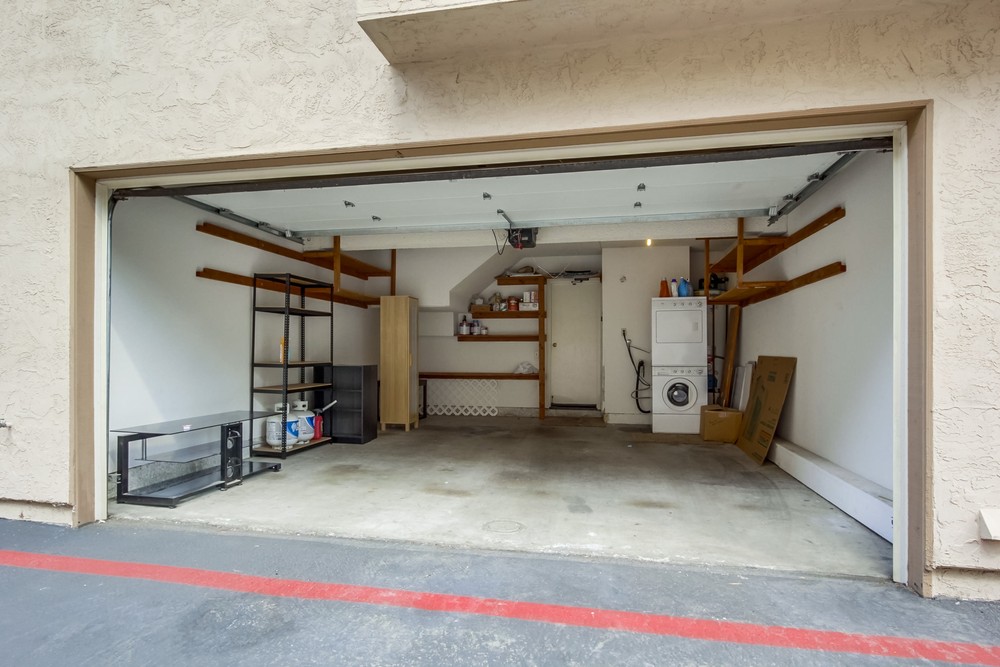 Virtual tour photo 36 of 40 for 9273 Lake Murray Blvd