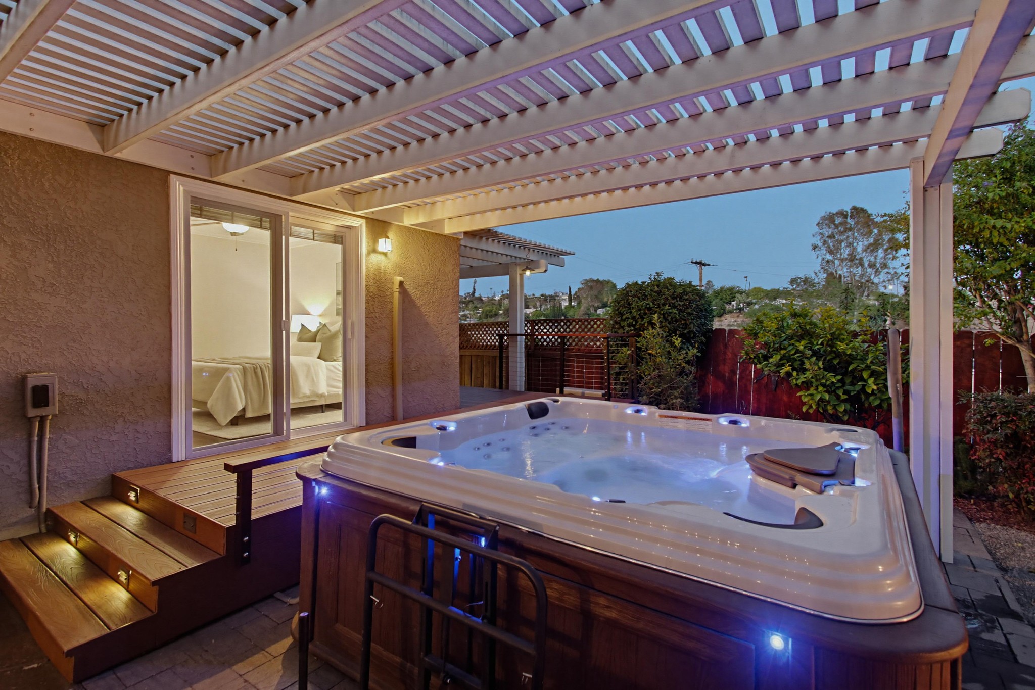 Virtual tour photo 13 of 83 for 9279 Manor Dr