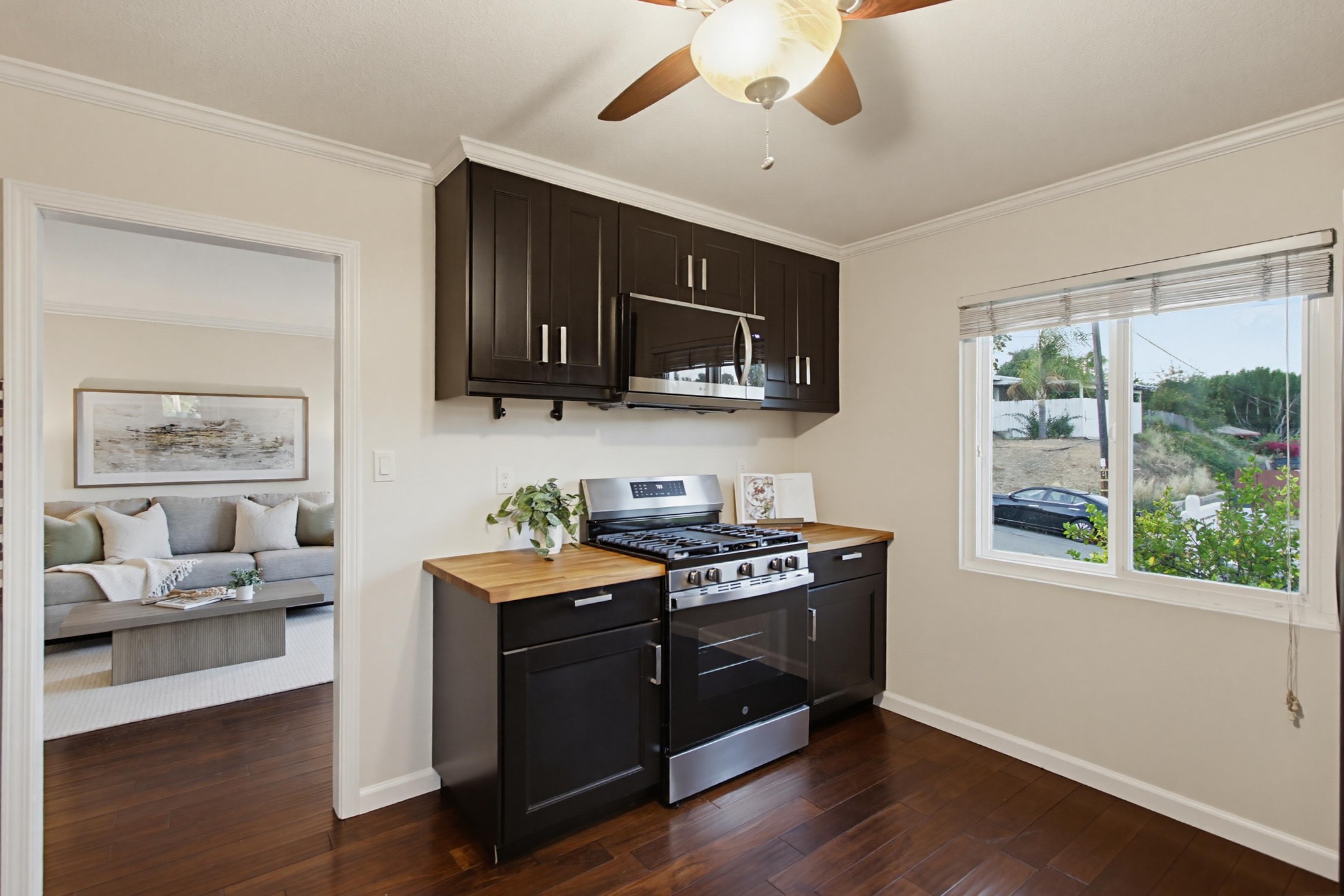 Virtual tour photo 37 of 83 for 9279 Manor Dr