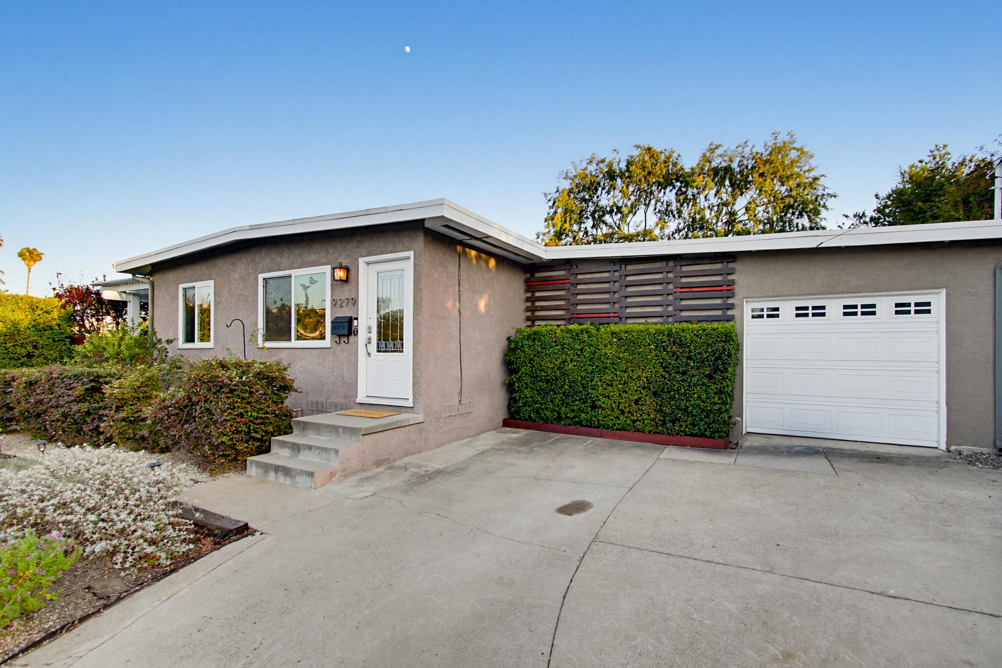 Virtual tour photo 57 of 83 for 9279 Manor Dr