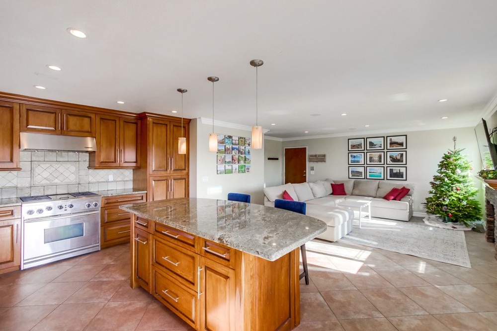 Virtual tour photo 19 of 39 for 928 Diamond St