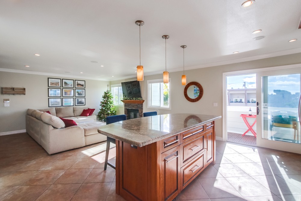 Virtual tour photo 20 of 39 for 928 Diamond St