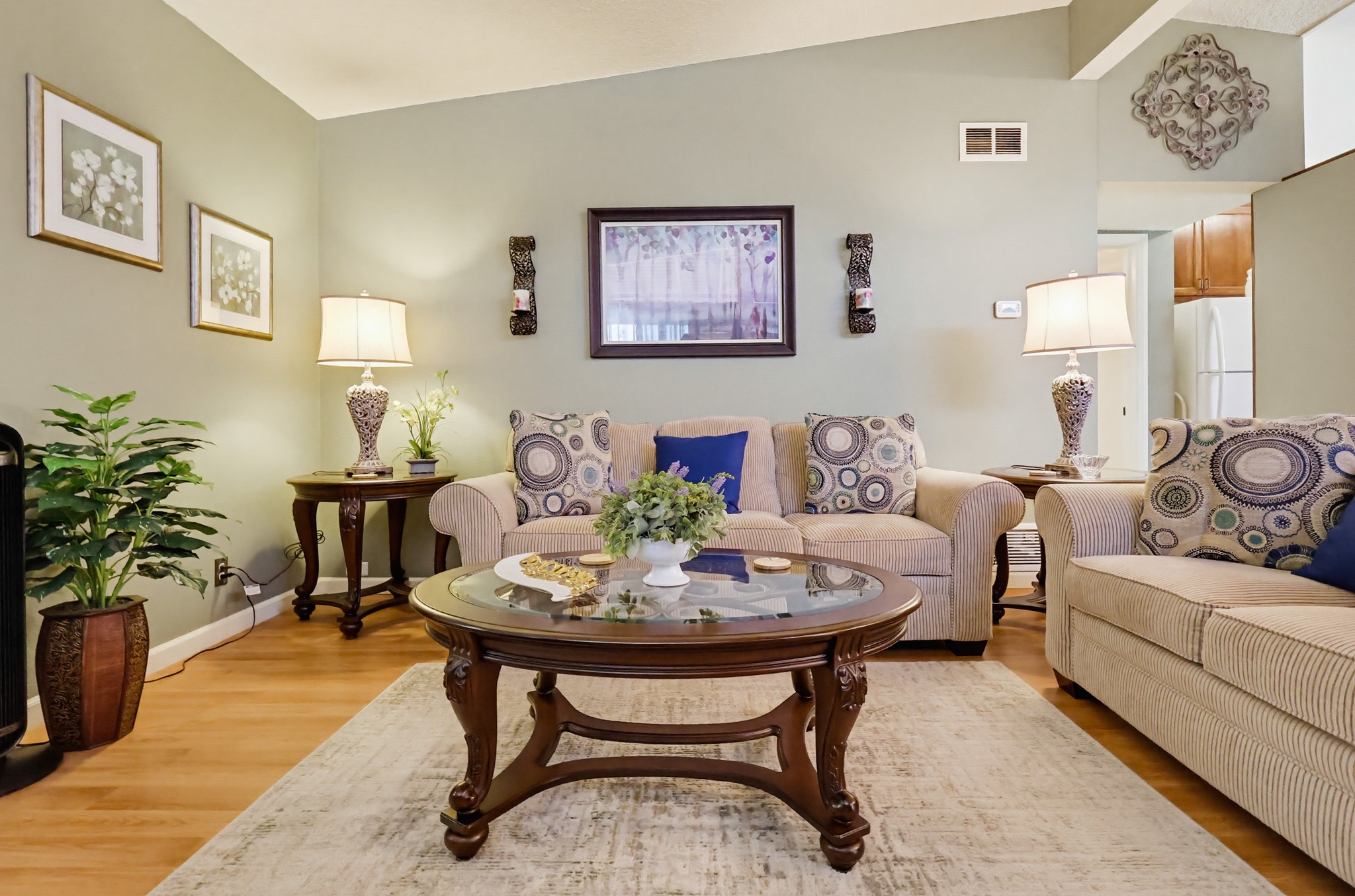 Virtual tour photo 15 of 84 for 928 Lidford Ave