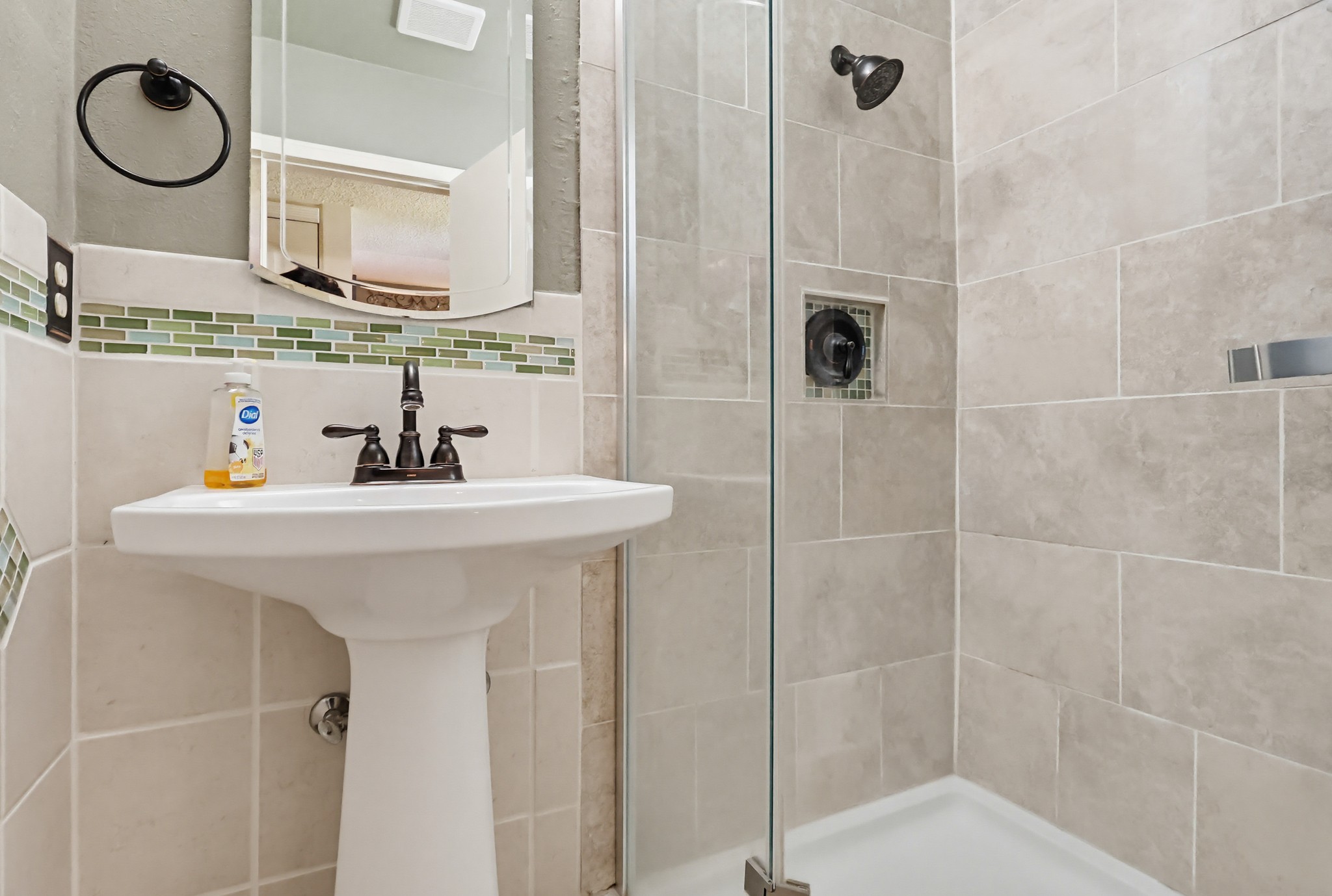 Virtual tour photo 35 of 84 for 928 Lidford Ave
