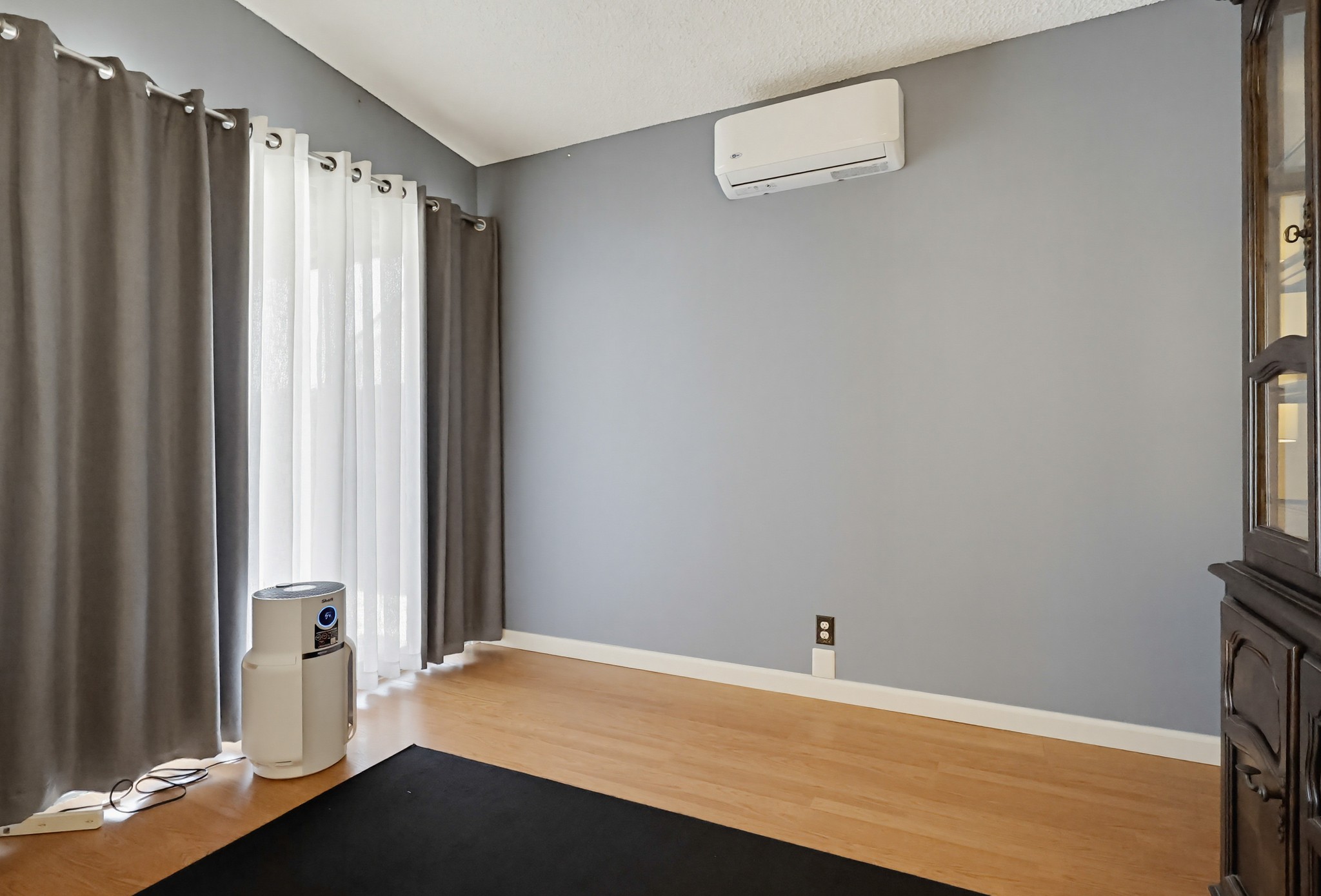 Virtual tour photo 37 of 84 for 928 Lidford Ave