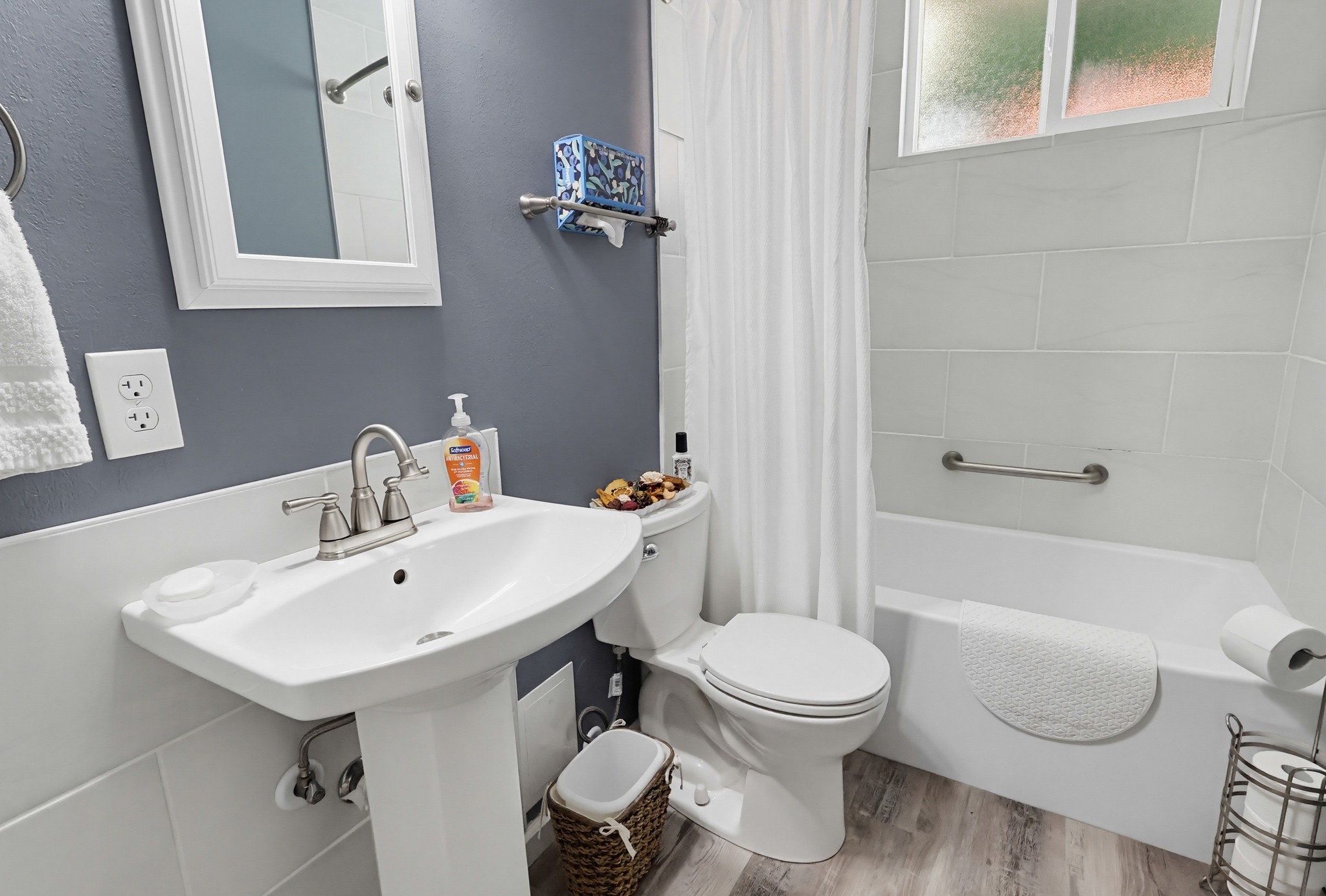 Virtual tour photo 44 of 84 for 928 Lidford Ave