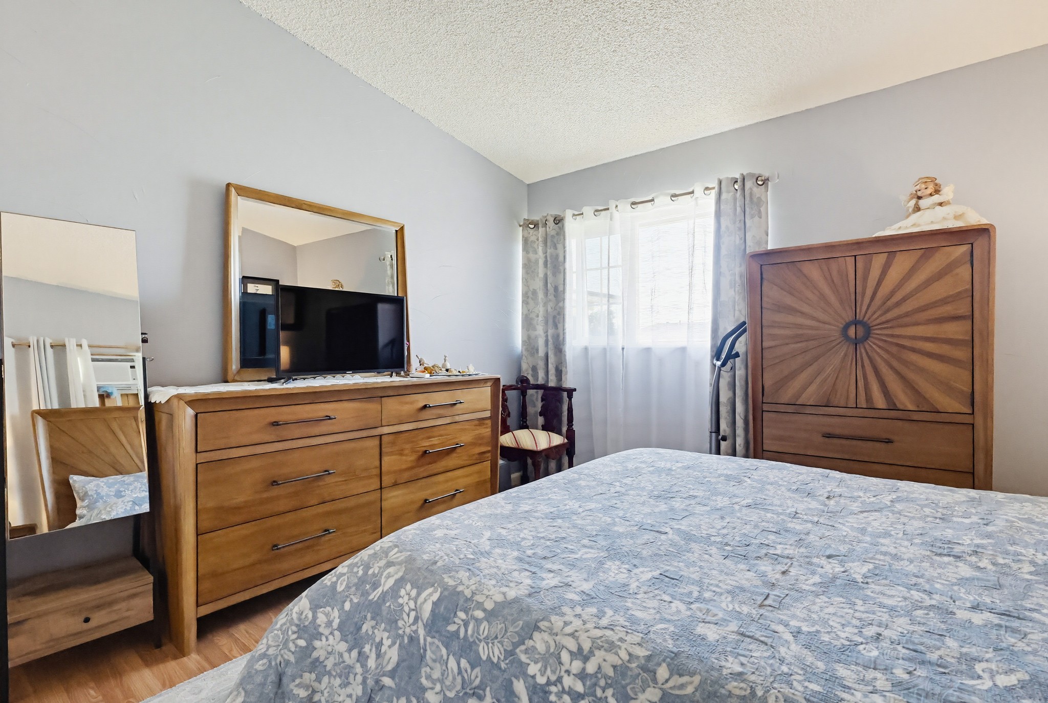 Virtual tour photo 52 of 84 for 928 Lidford Ave